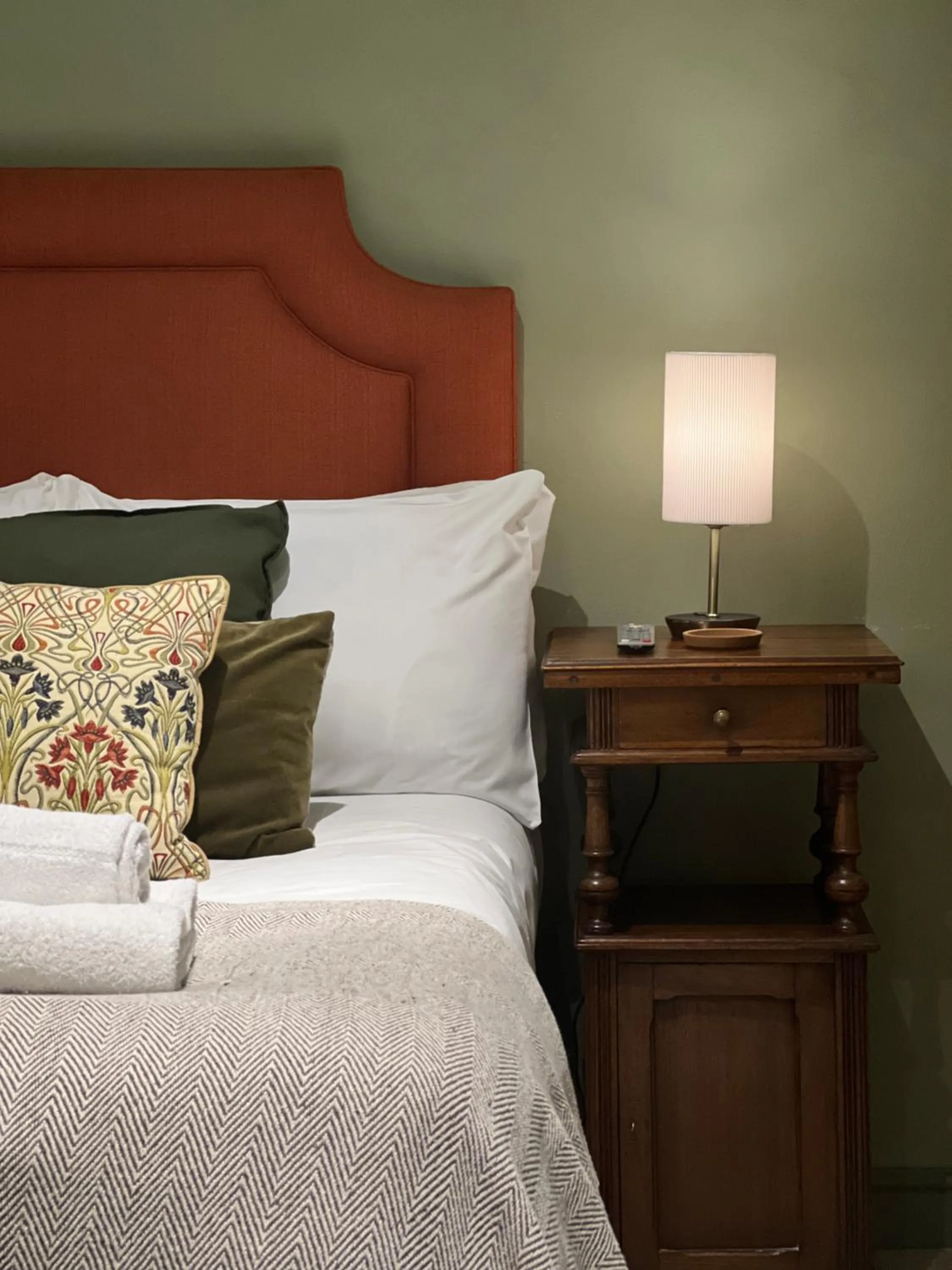 Bed in The Lion at West Pennard