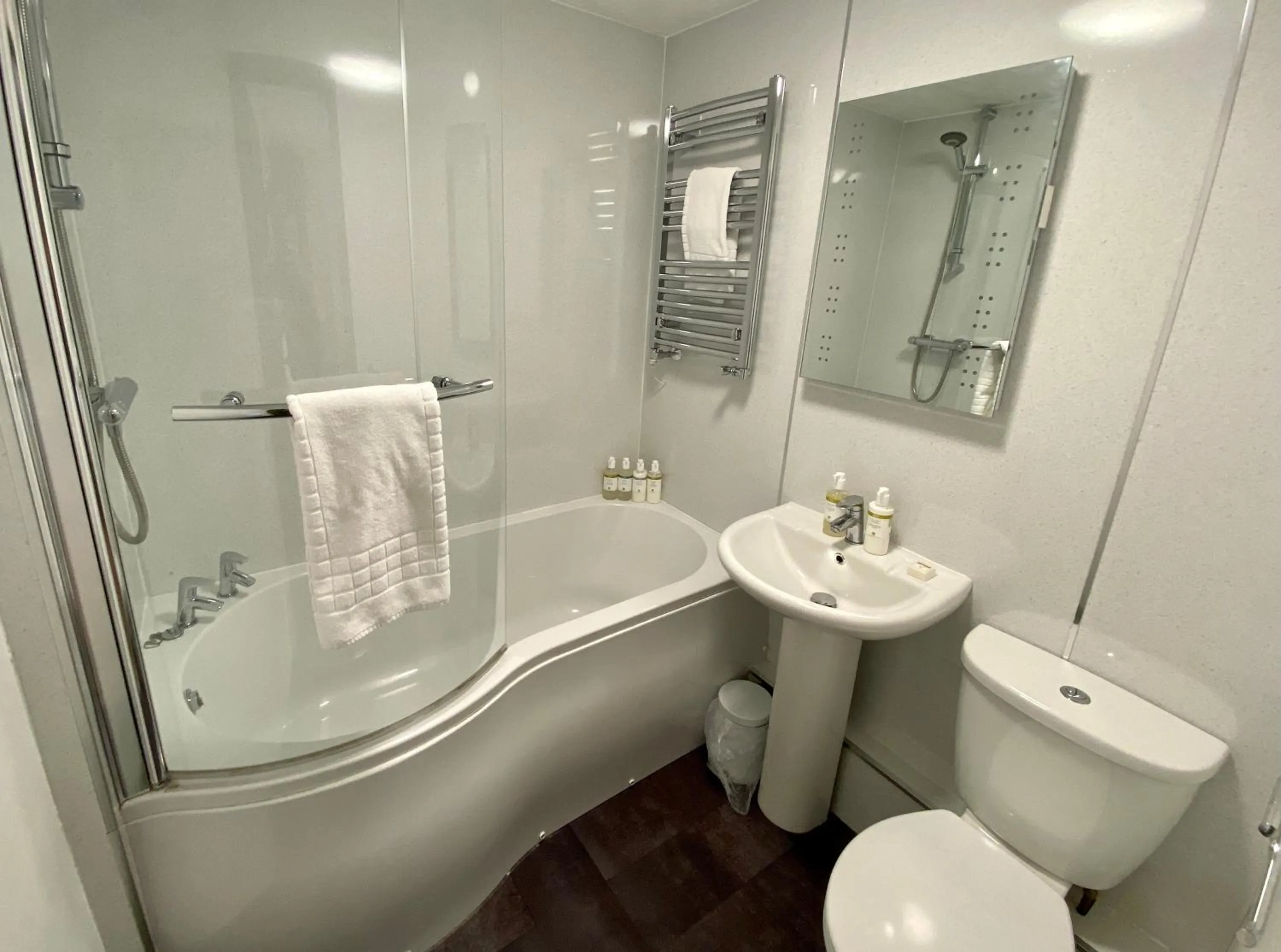 Bathroom in The Lion at West Pennard