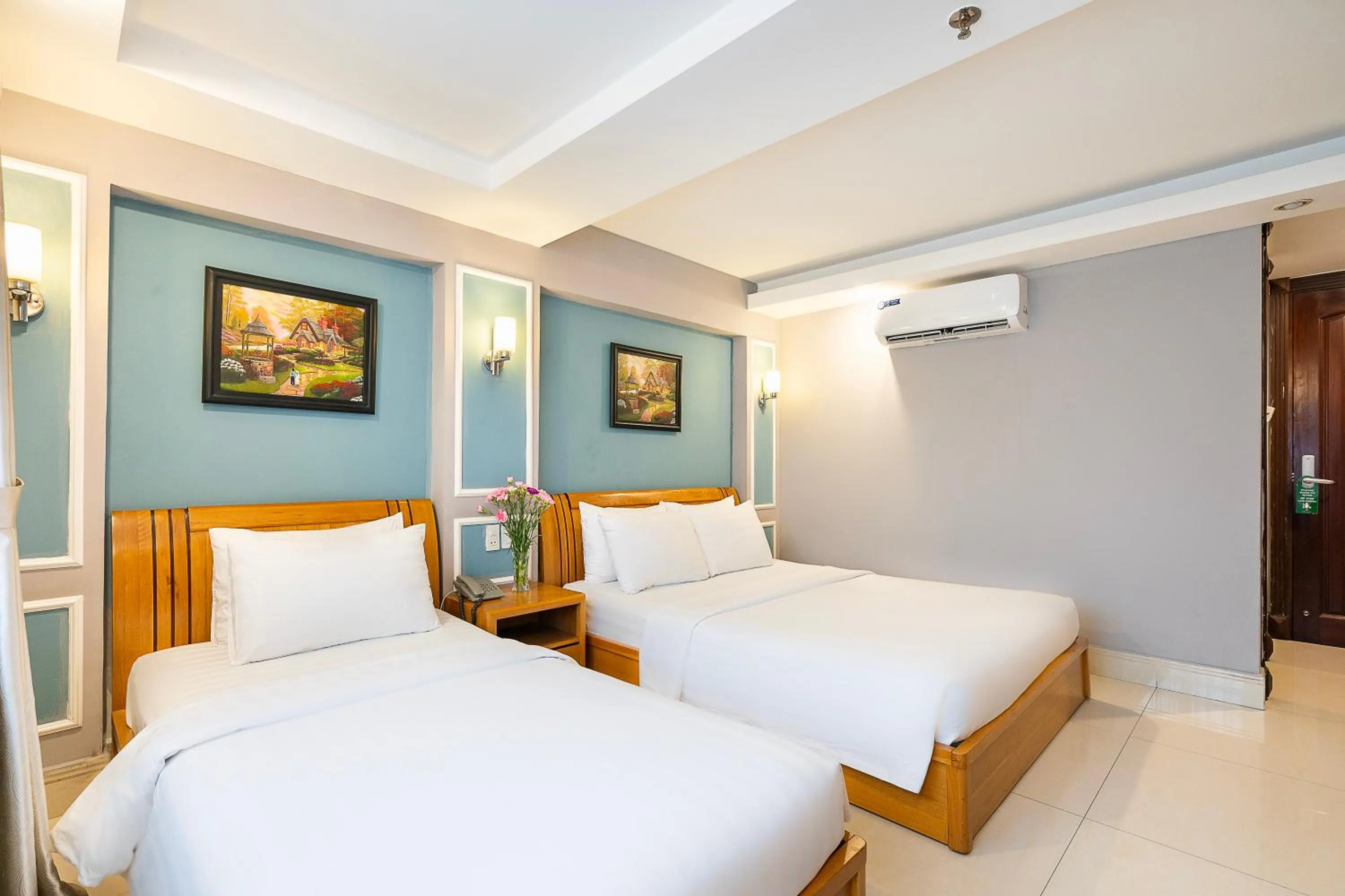 Photo of the whole room, Bed in Lucky Star Hotel 146 Nguyen Trai