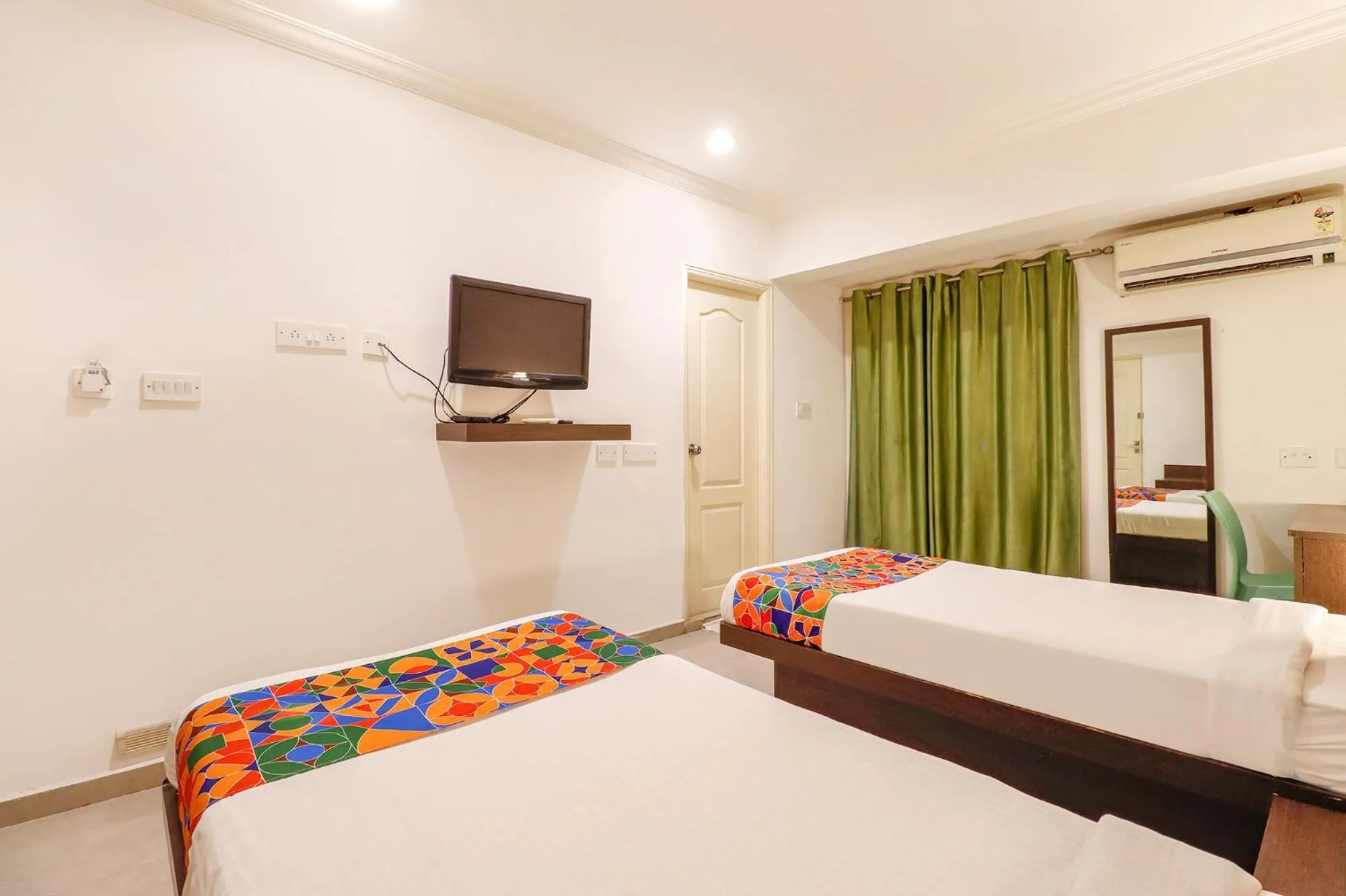 Bed in FabHotel Park Inn - Indiranagar