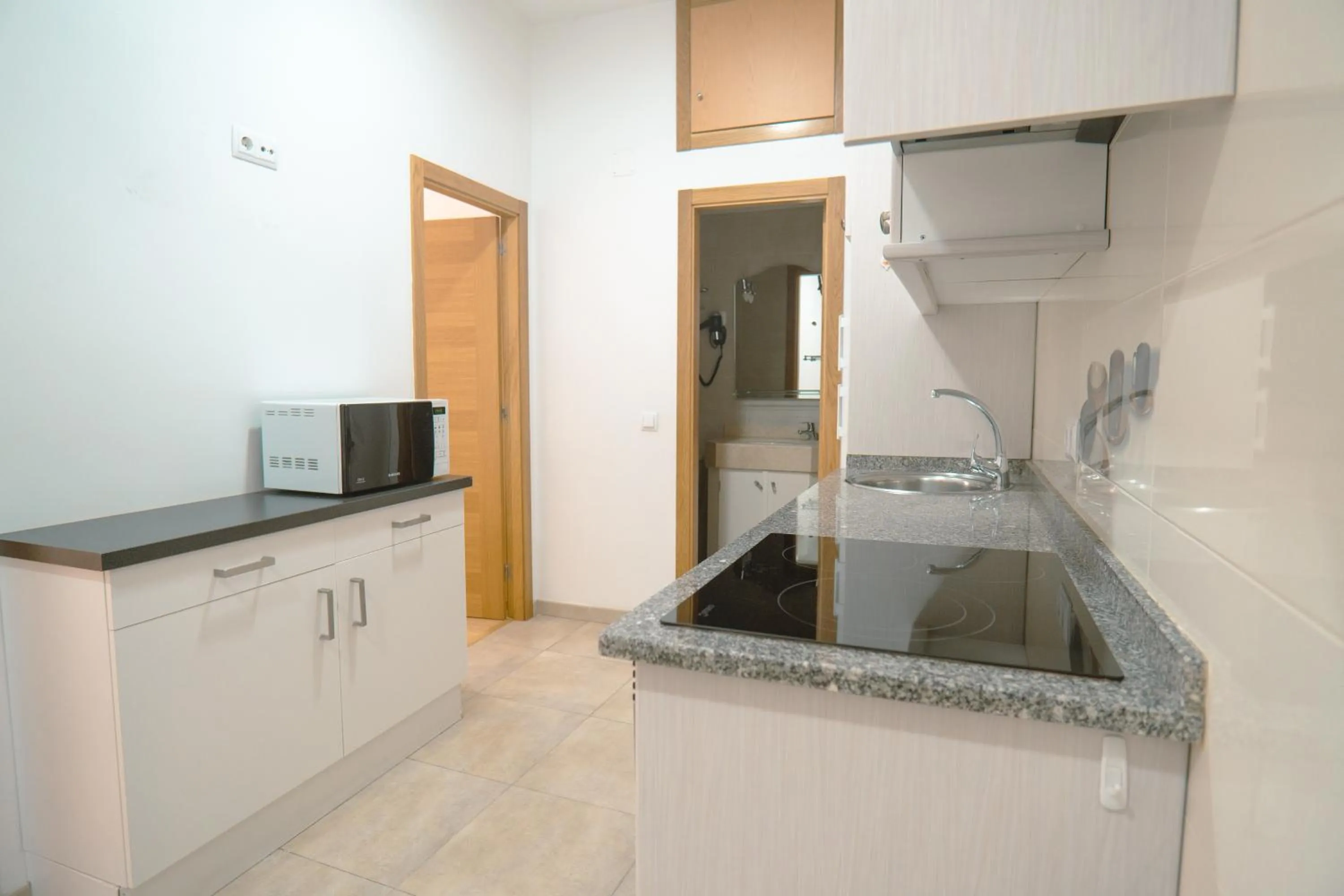 Kitchen or kitchenette in Smartr Madrid Chueca