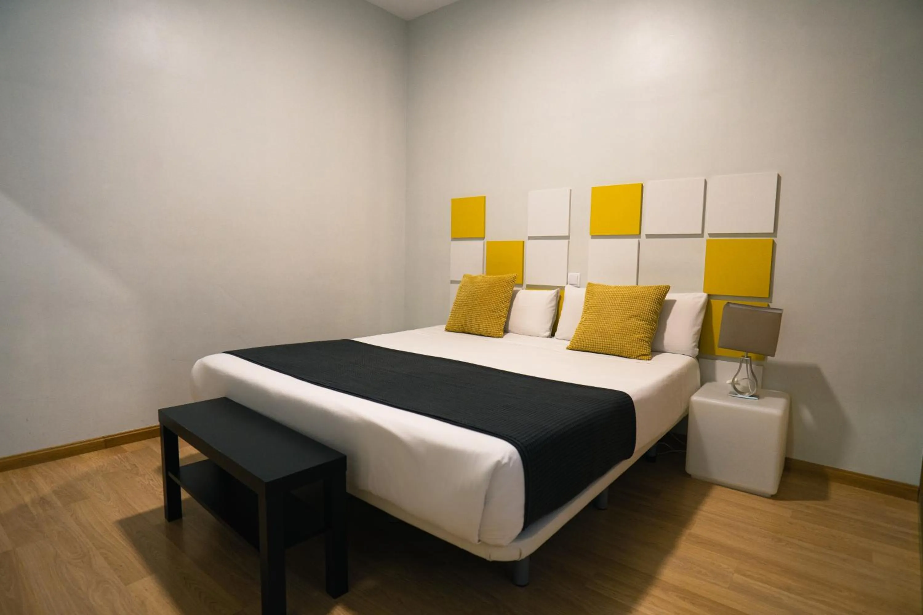 Bed in Smartr Madrid Chueca