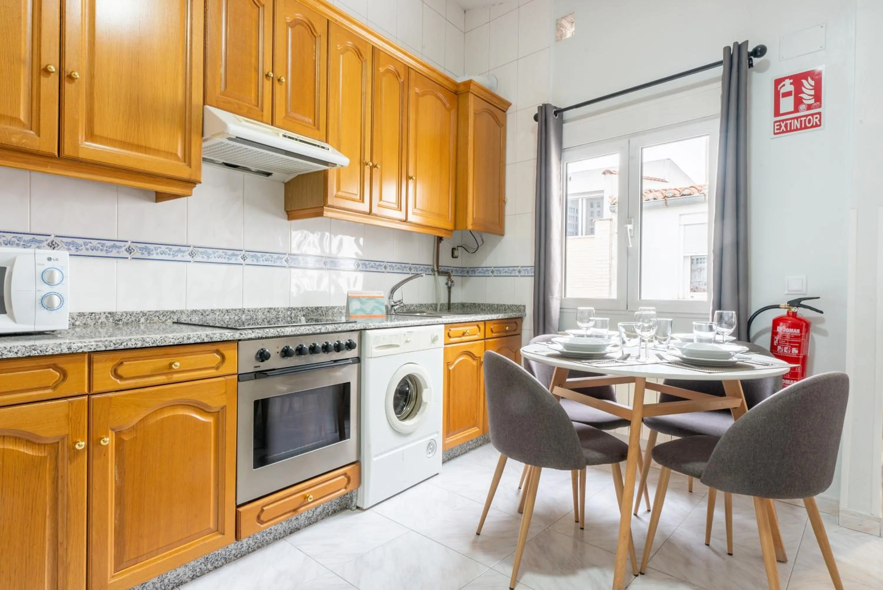 Kitchen or kitchenette in Smartr Madrid Chueca
