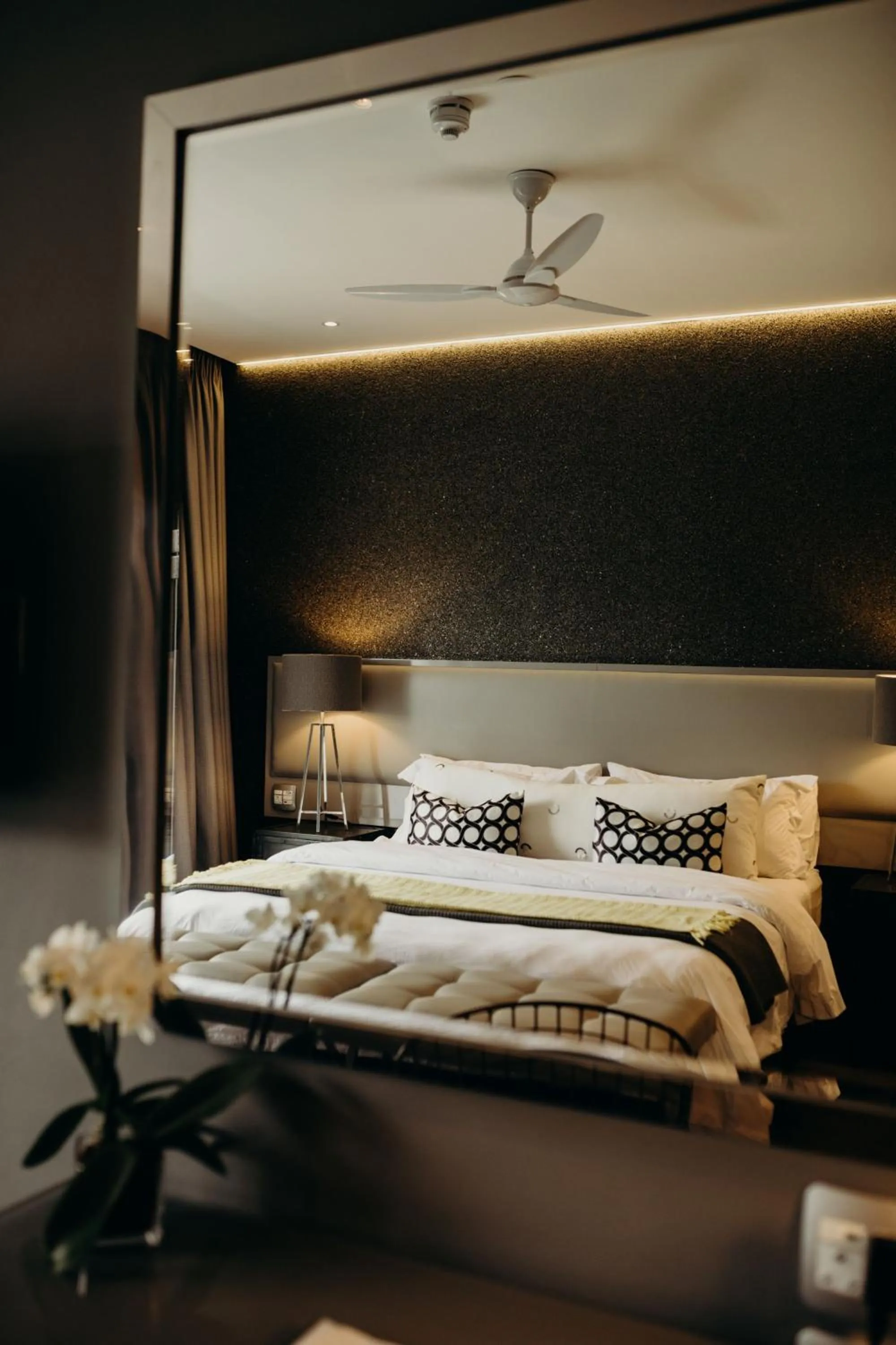 Bed in Franschhoek Boutique Hotel - Lion Roars Hotels & Lodges