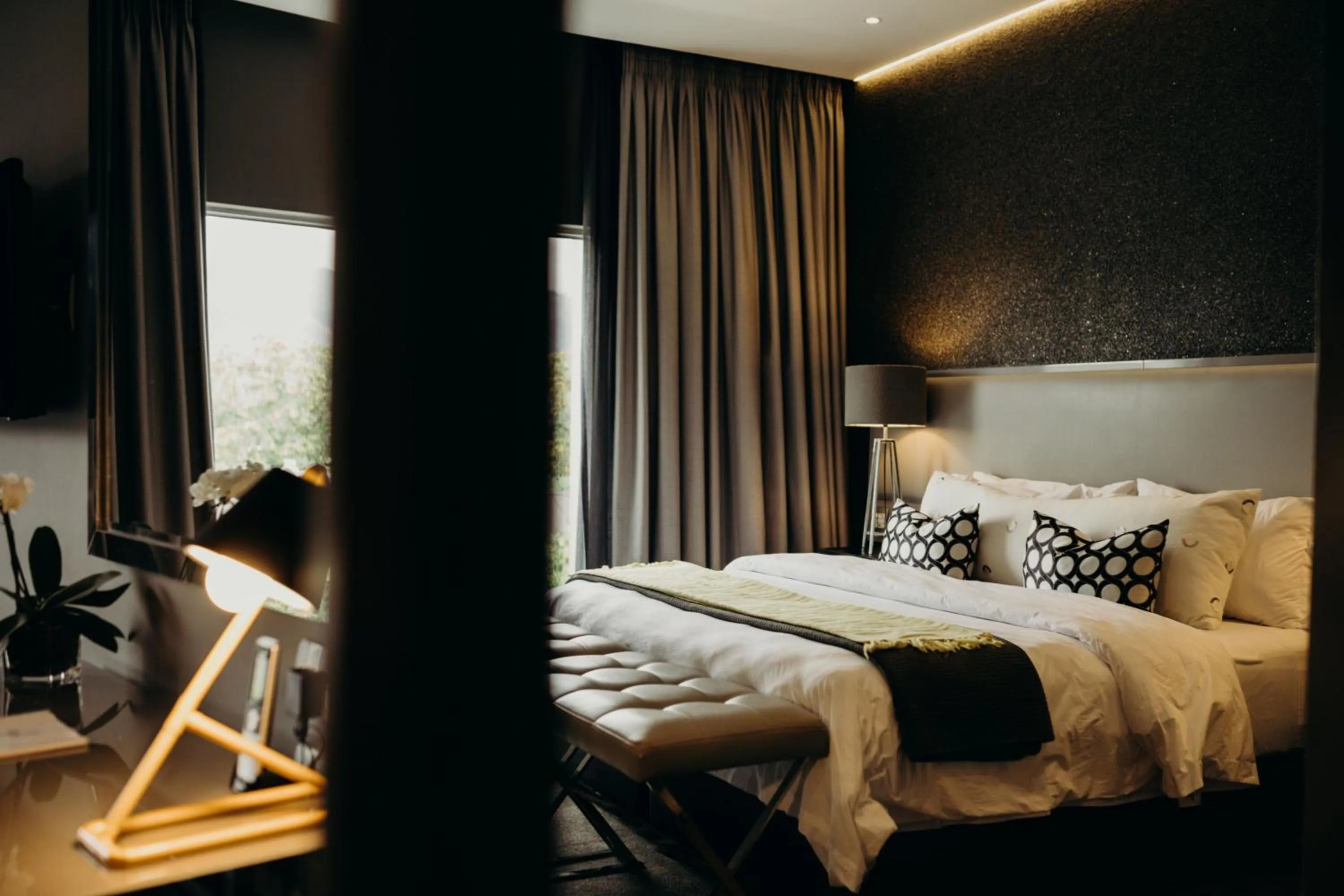 Bed in Franschhoek Boutique Hotel - Lion Roars Hotels & Lodges