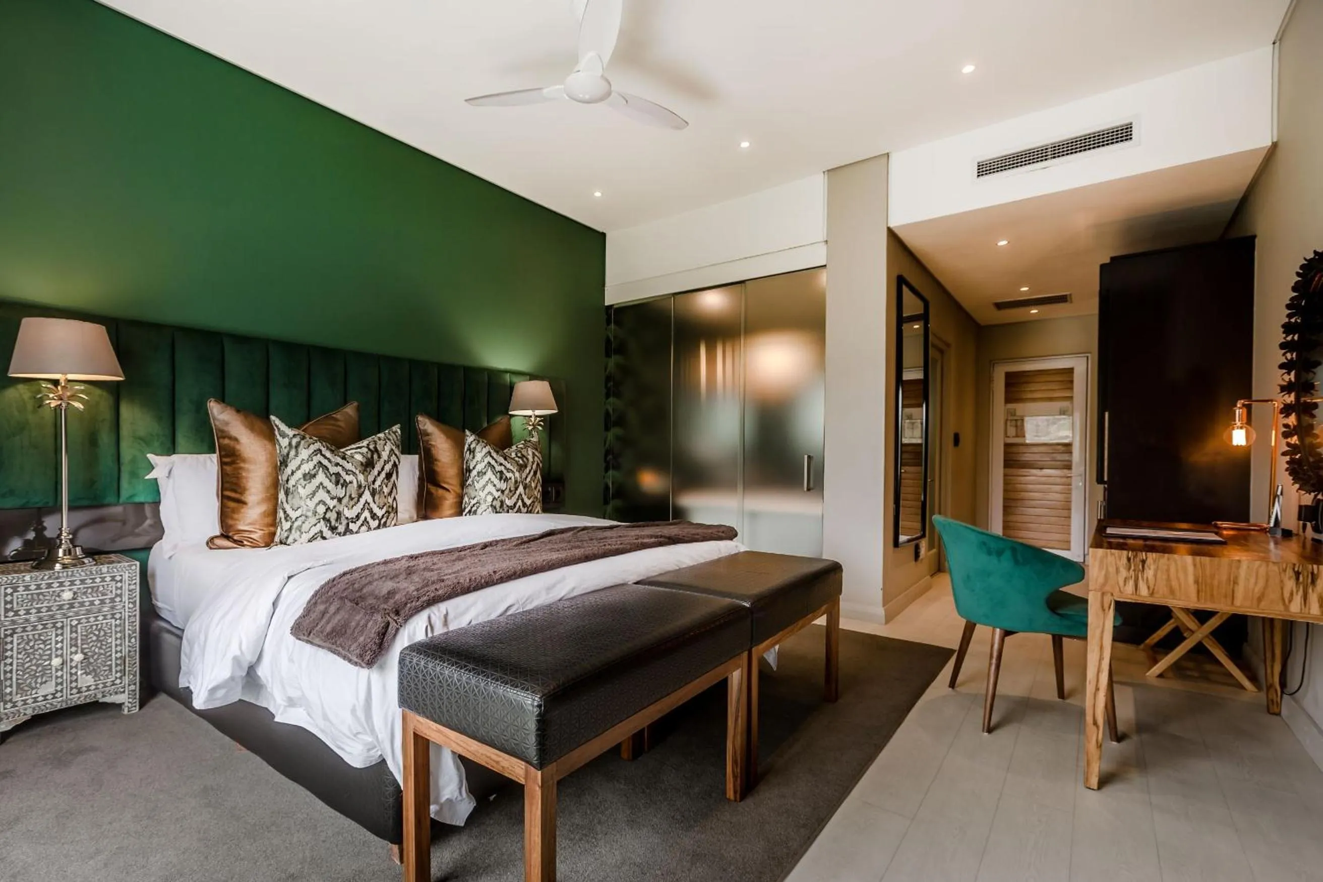 Photo of the whole room, Bed in Franschhoek Boutique Hotel - Lion Roars Hotels & Lodges