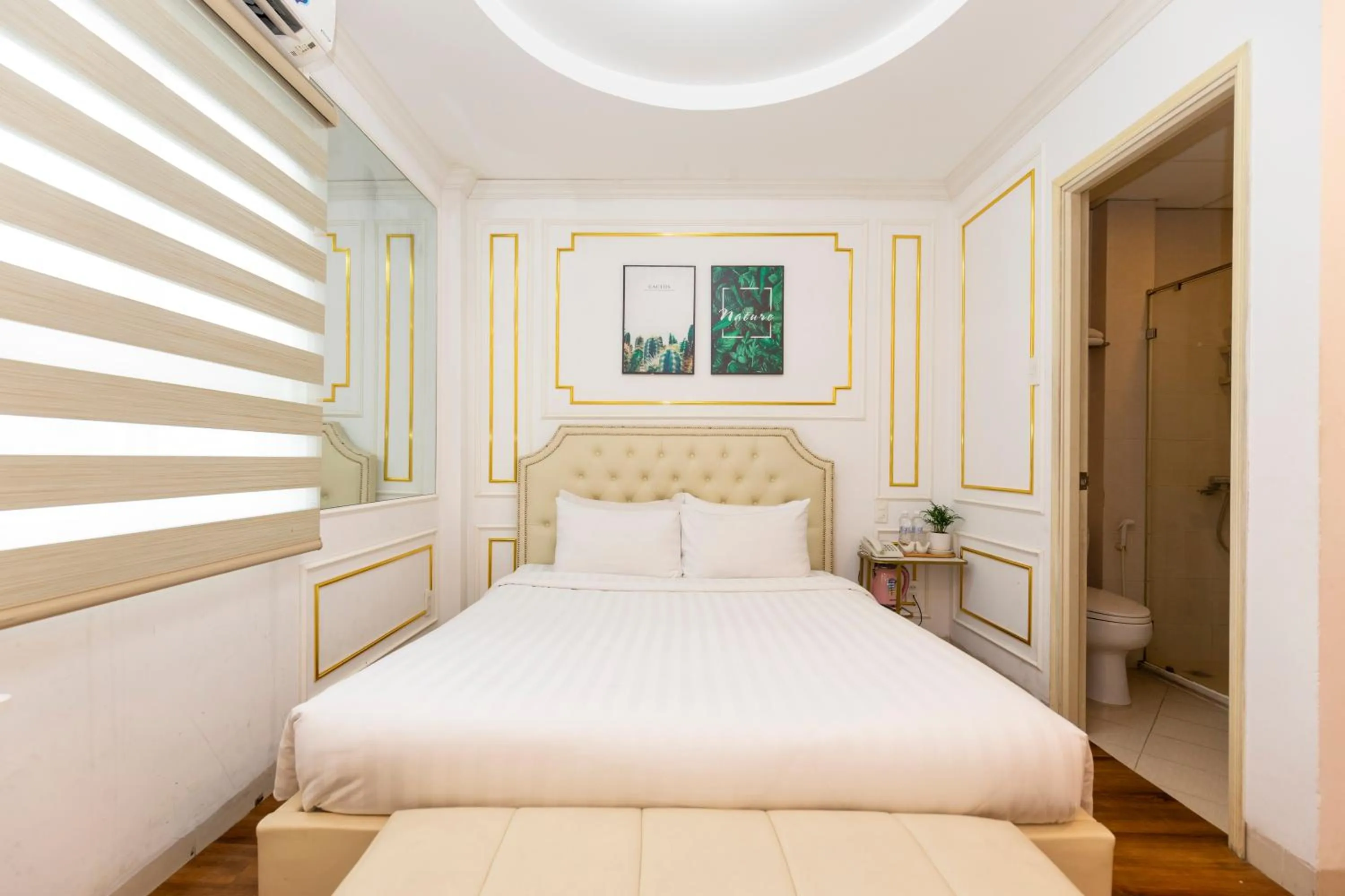 Bed in Quy Hung Hotel Central