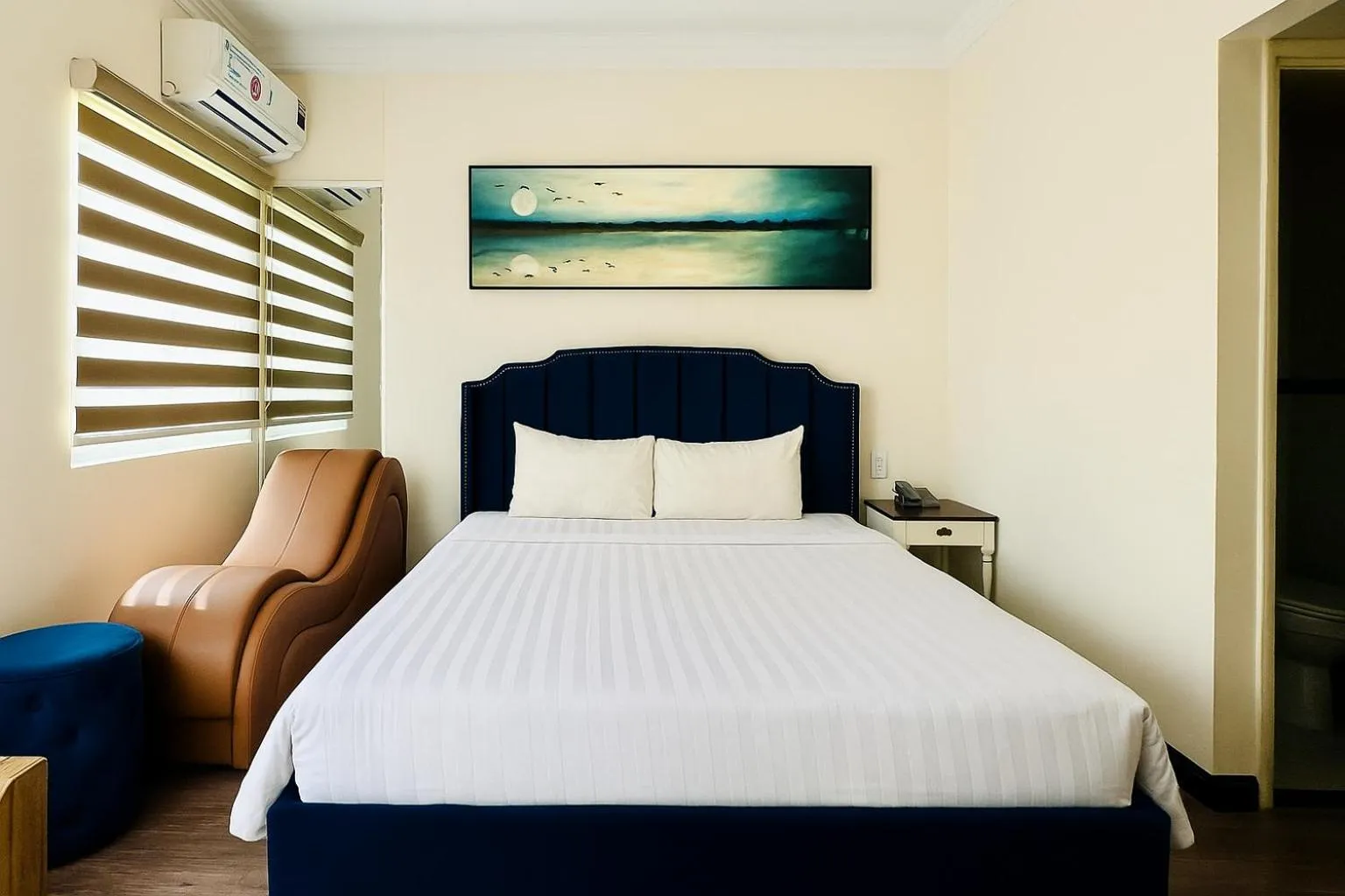 Bed in Quy Hung Hotel Central