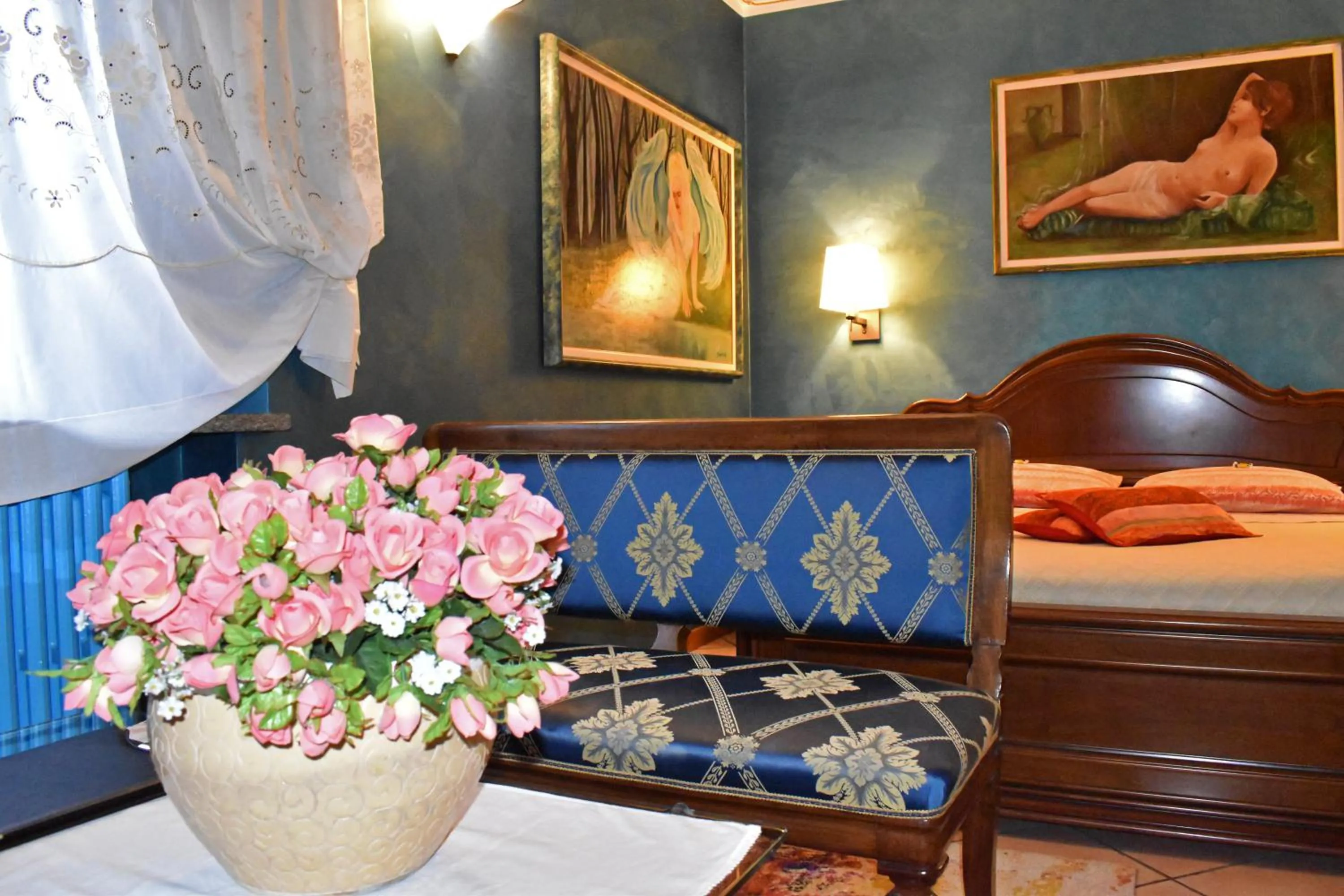 Bed in Albergo Ristorante Conca Azzurra