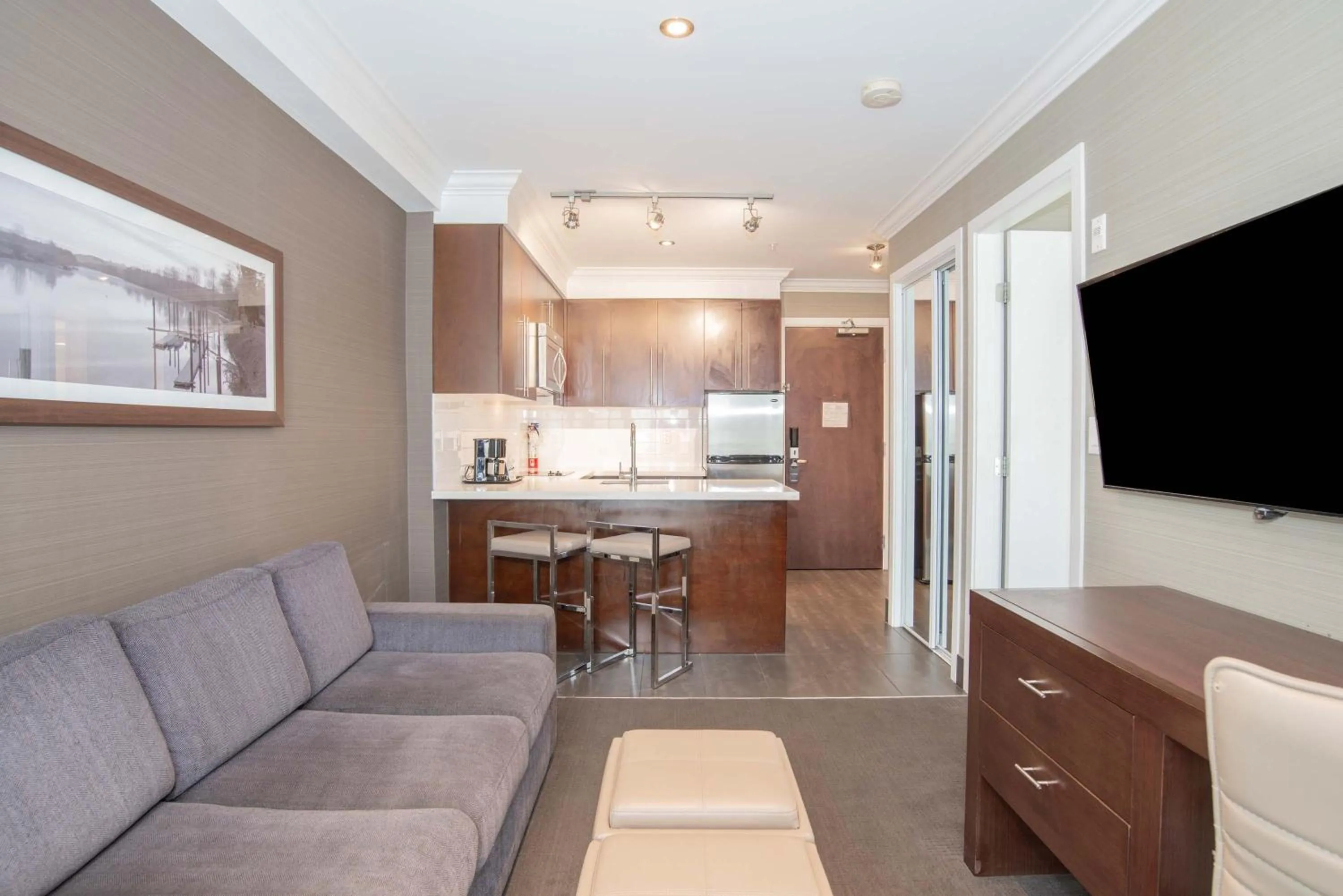 Photo of the whole room in Sandman Hotel Abbotsford Airport