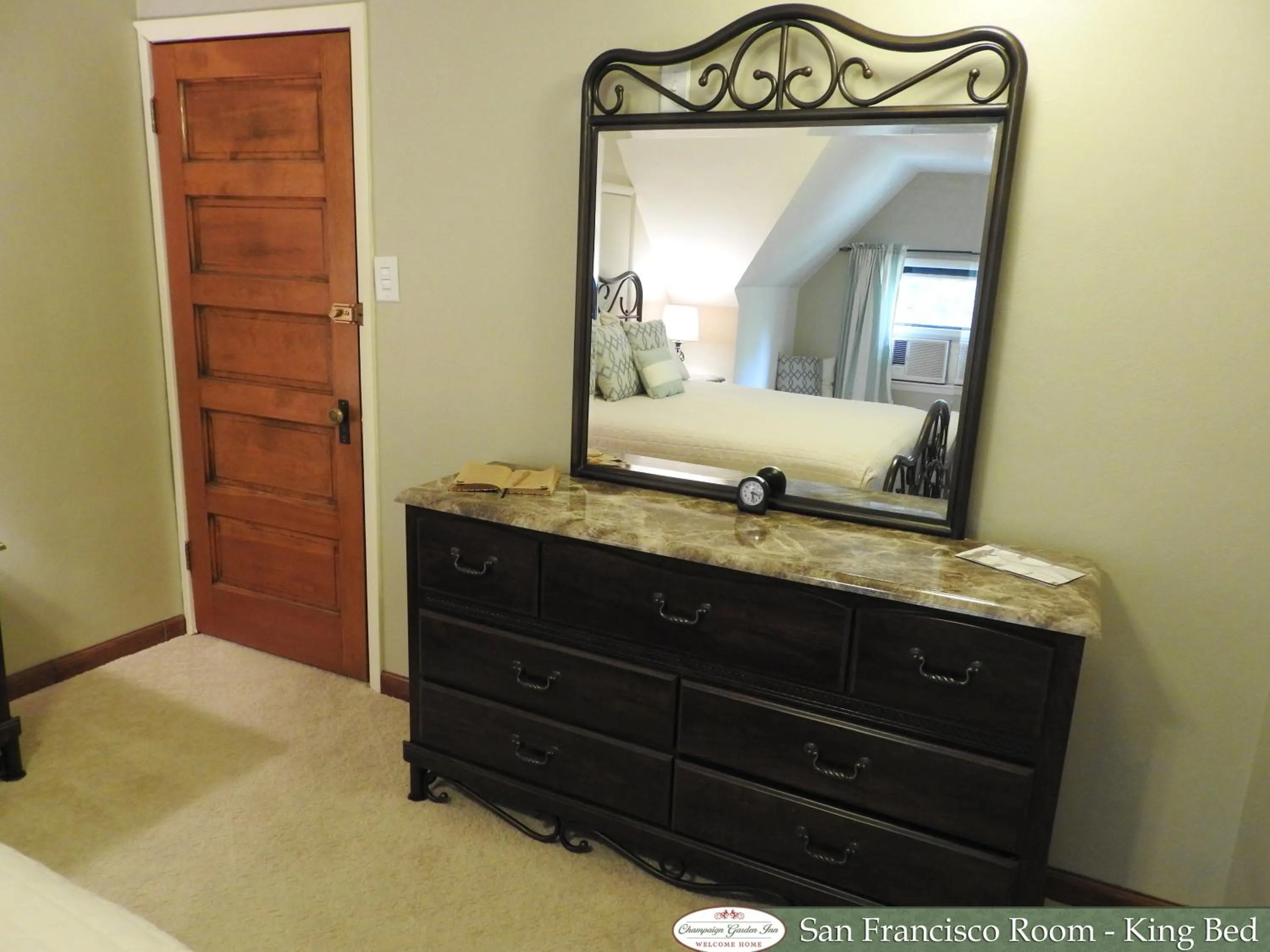 Decorative detail in Champaign Garden Inn