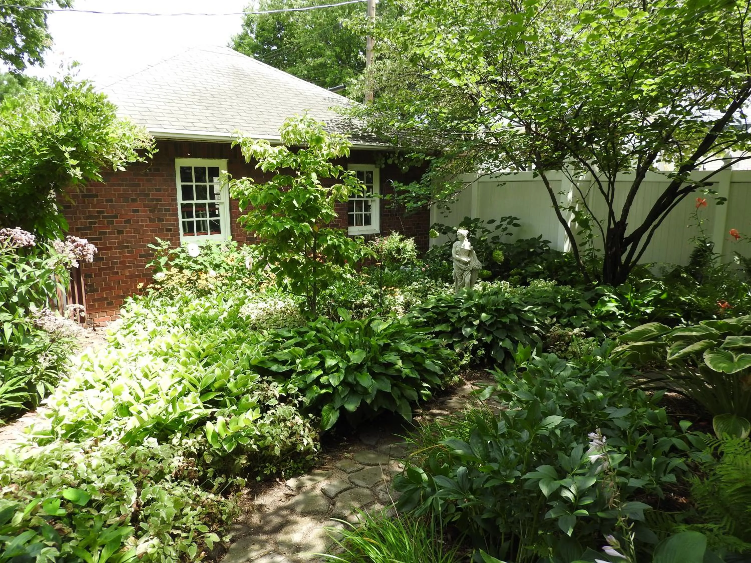 Garden in Champaign Garden Inn