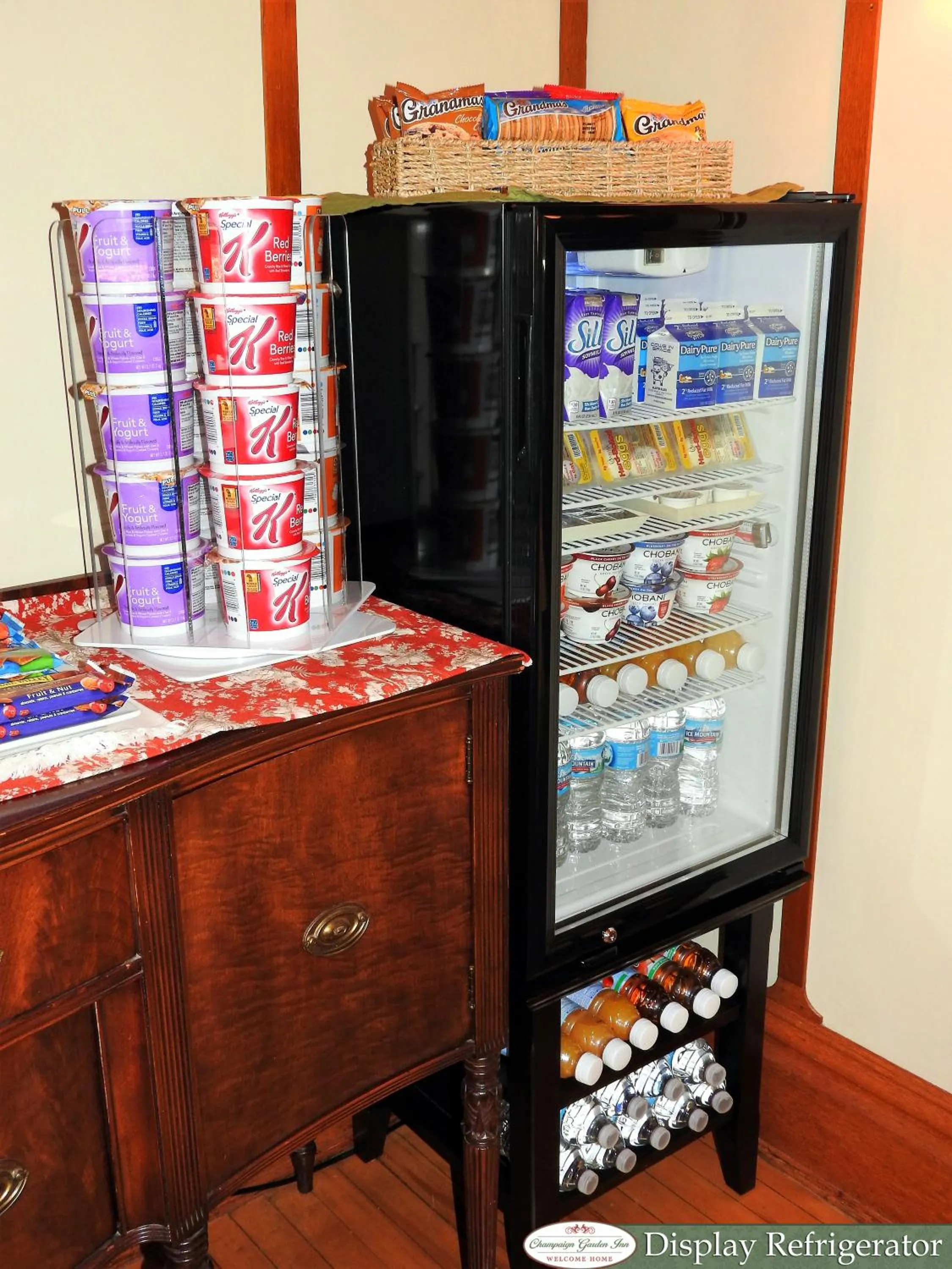 Food and drinks in Champaign Garden Inn