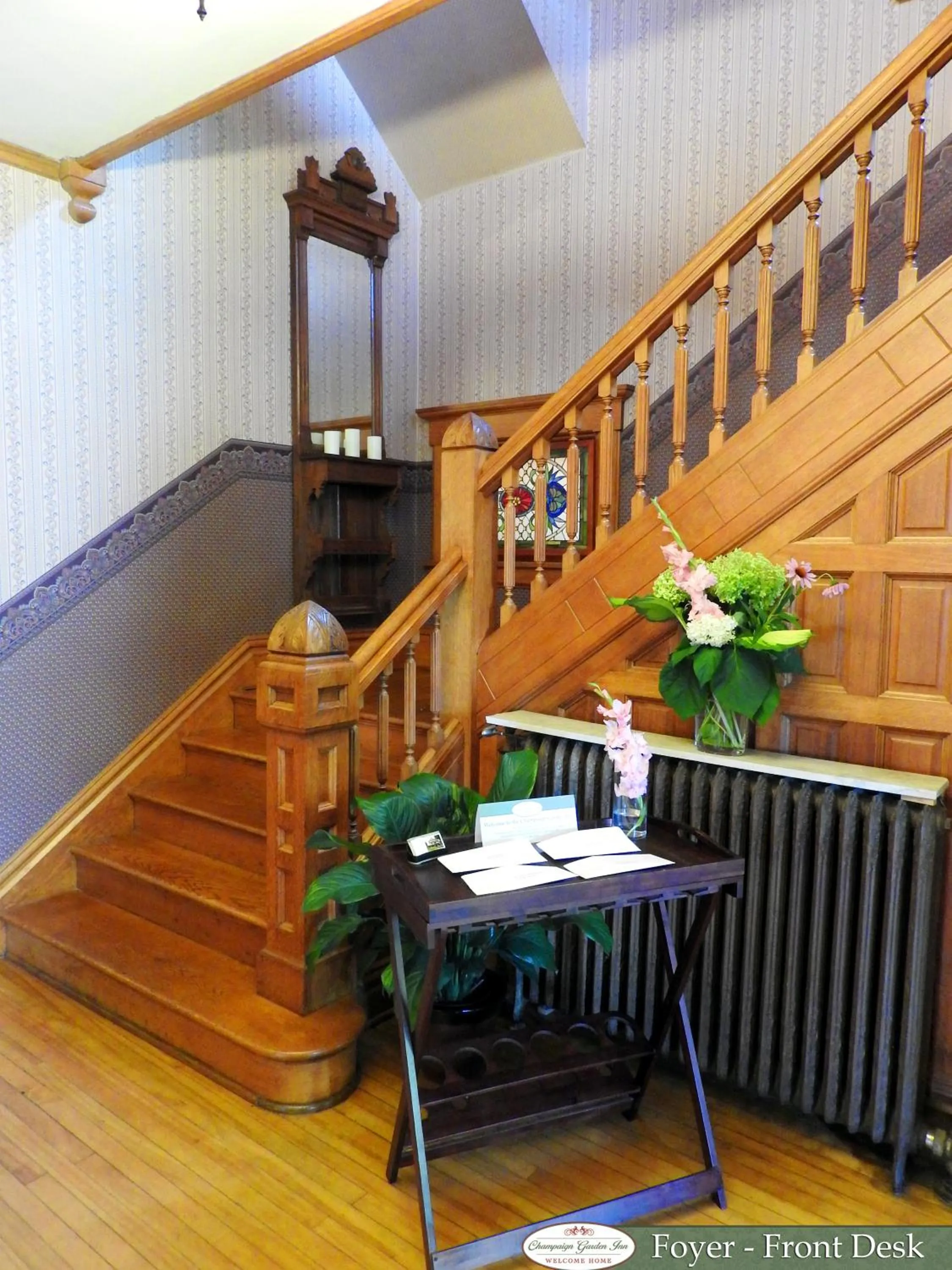 Decorative detail in Champaign Garden Inn