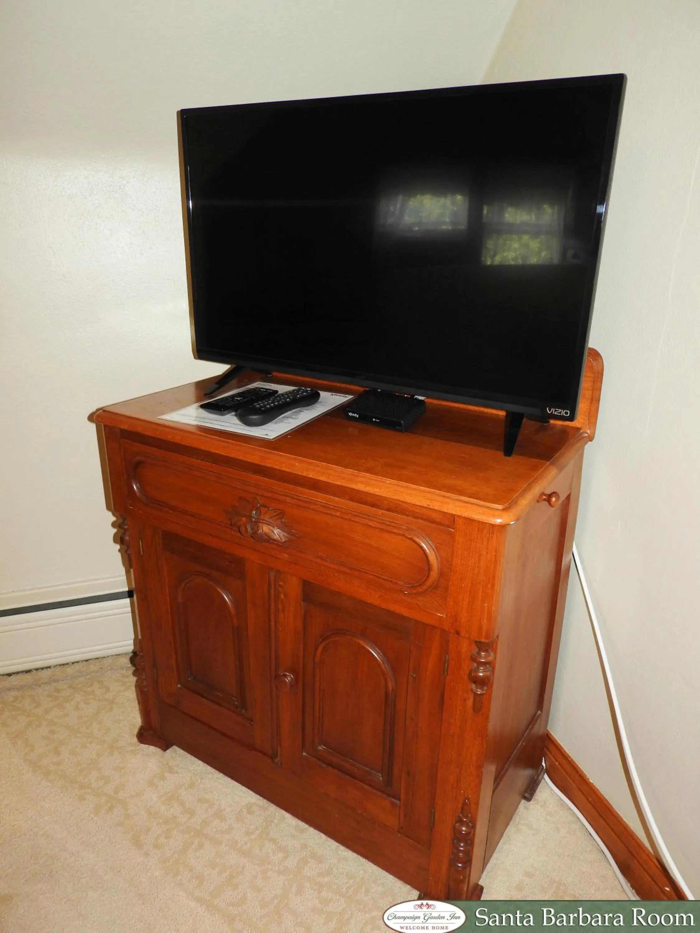 Decorative detail in Champaign Garden Inn