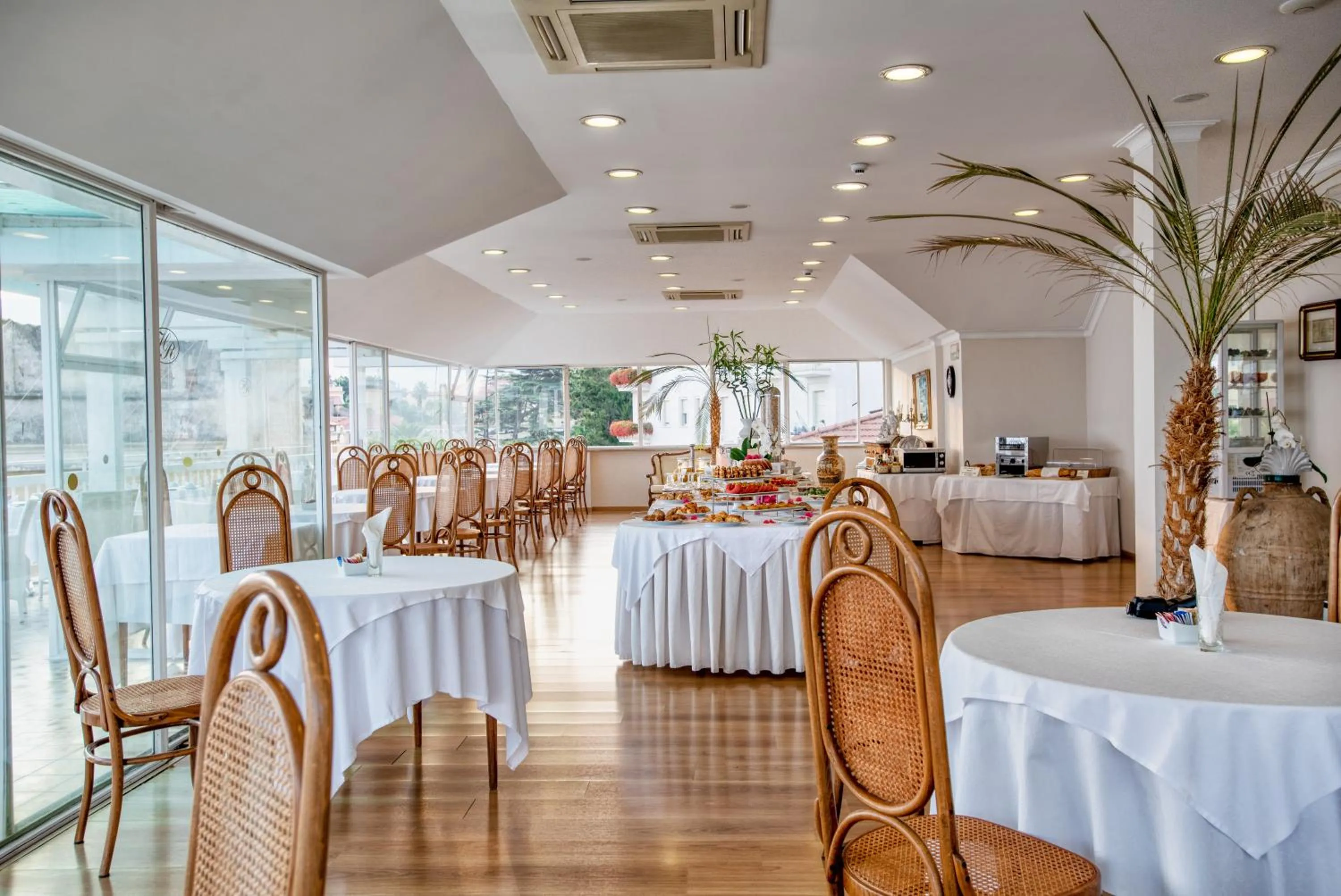 Buffet breakfast in Boutique Hotel Regina