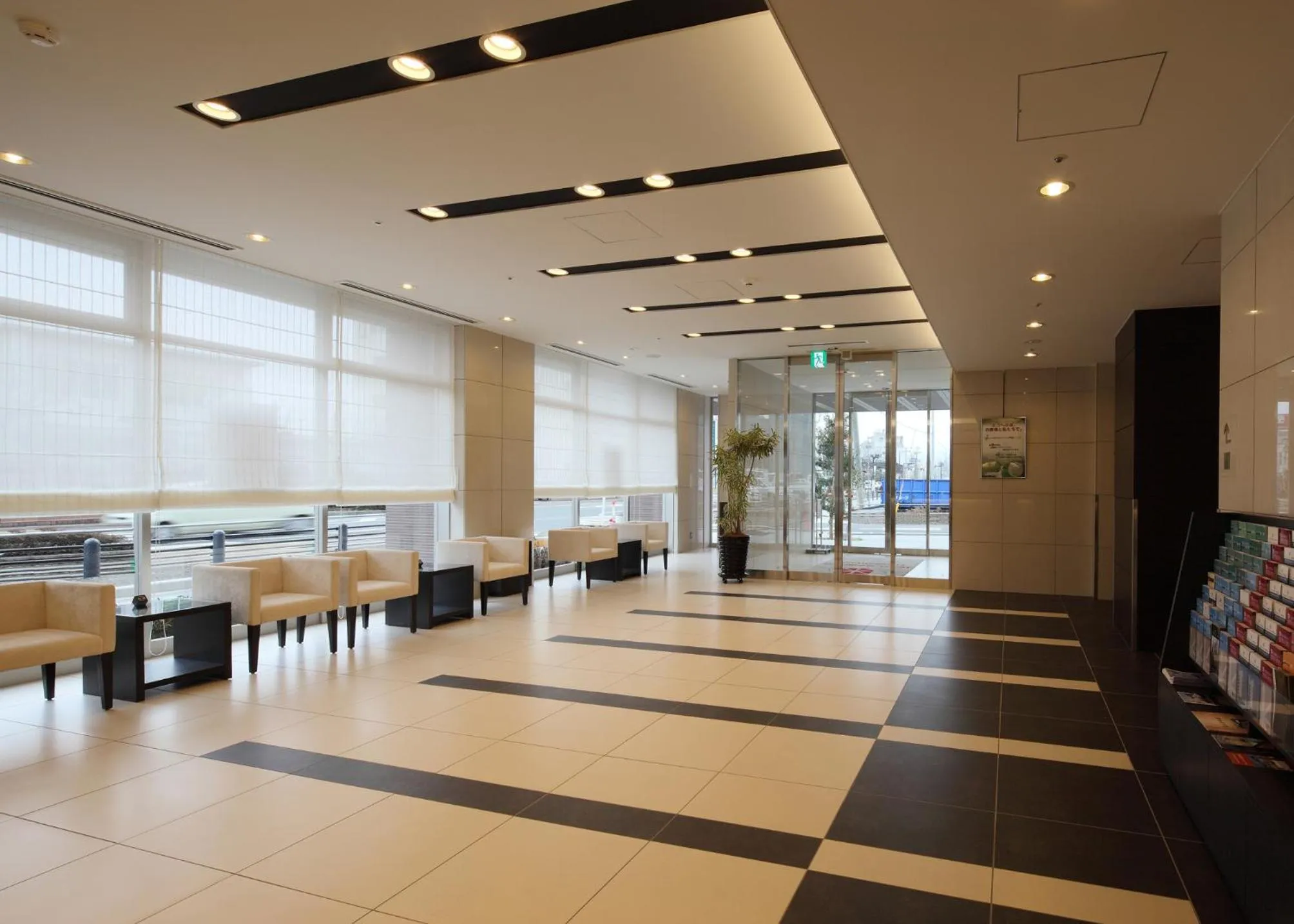 Lobby or reception in Hotel Sunroute Fukuchiyama