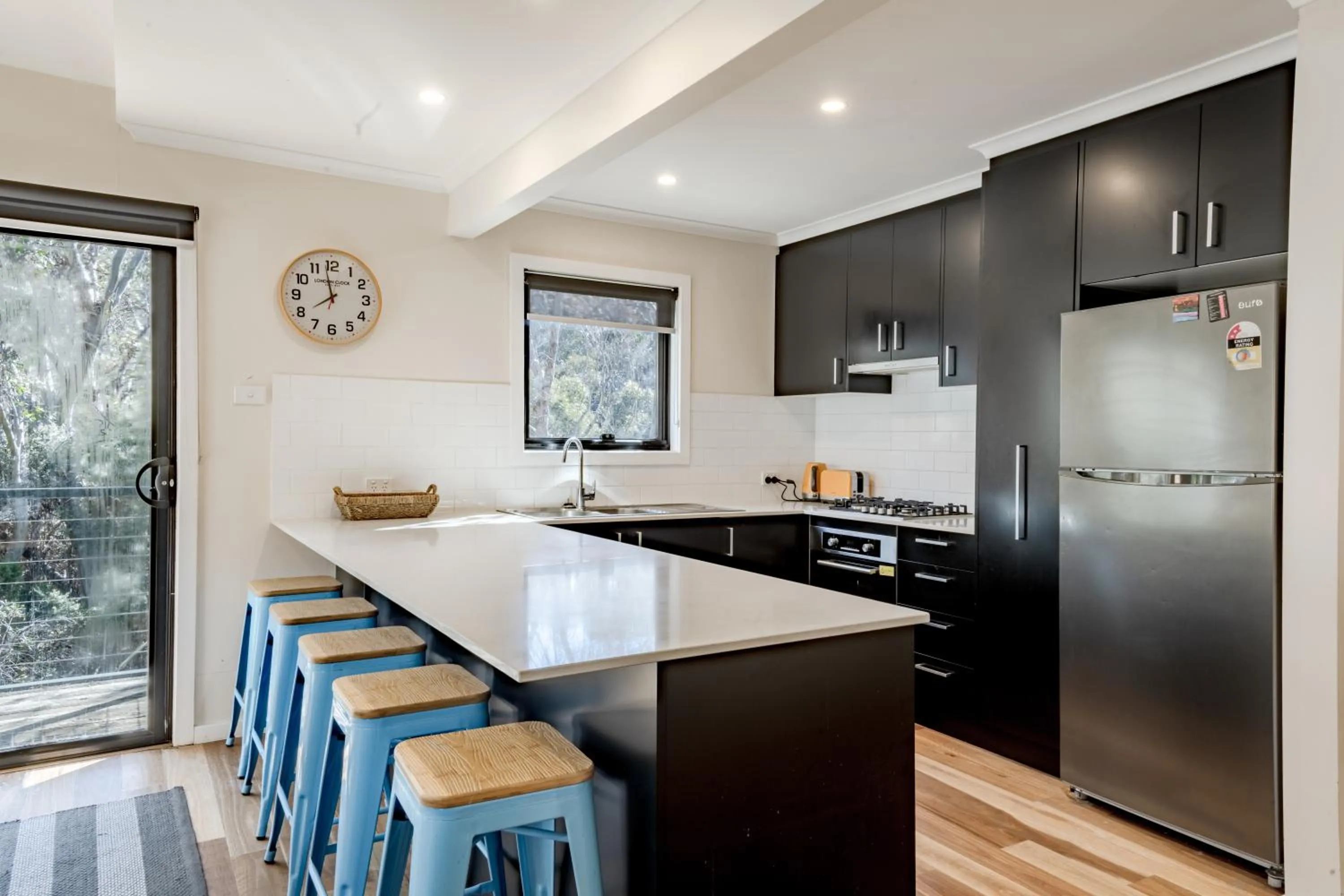 Kitchen or kitchenette in House of Ullr