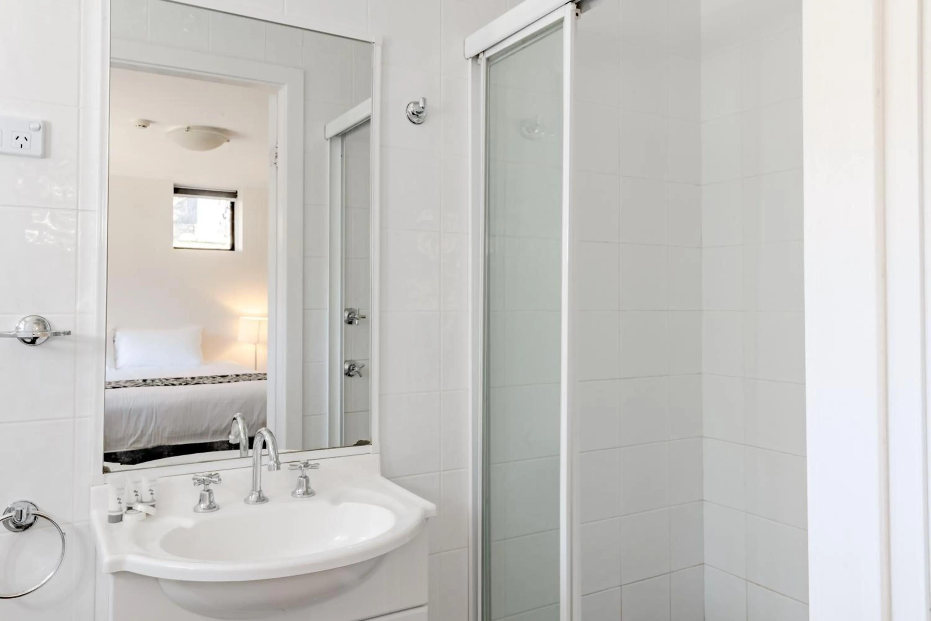 Bathroom, Bed in House of Ullr