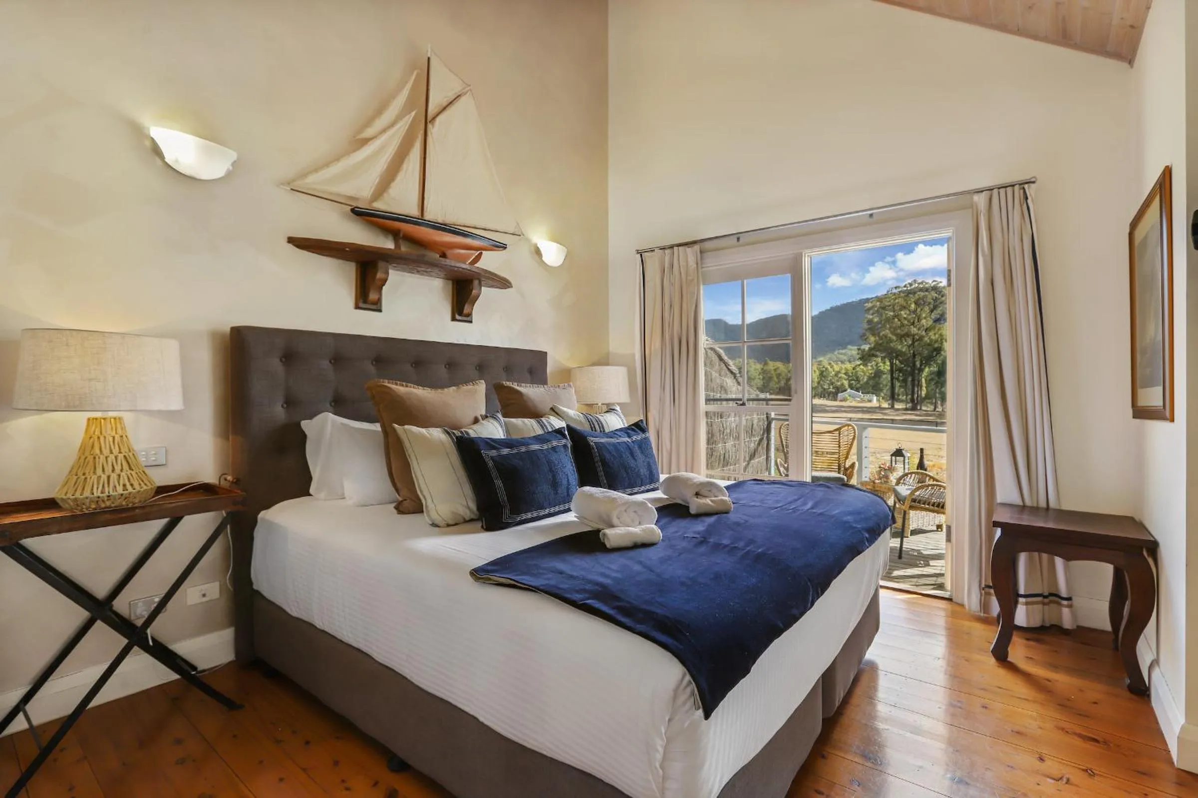 Bedroom, Bed in Brokenback Views Country Estate Hunter Valley