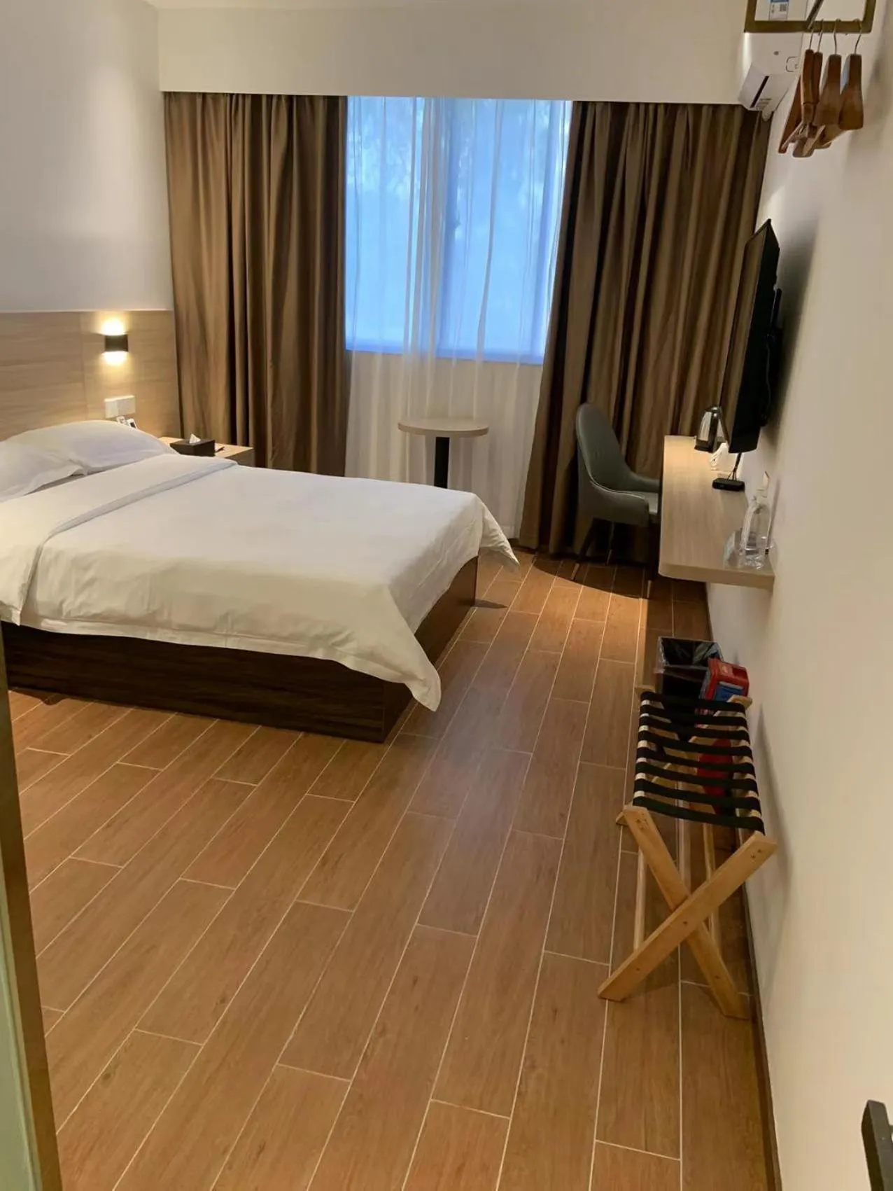 TV and multimedia, Bed in Guangzhou Fangyuan Hotel