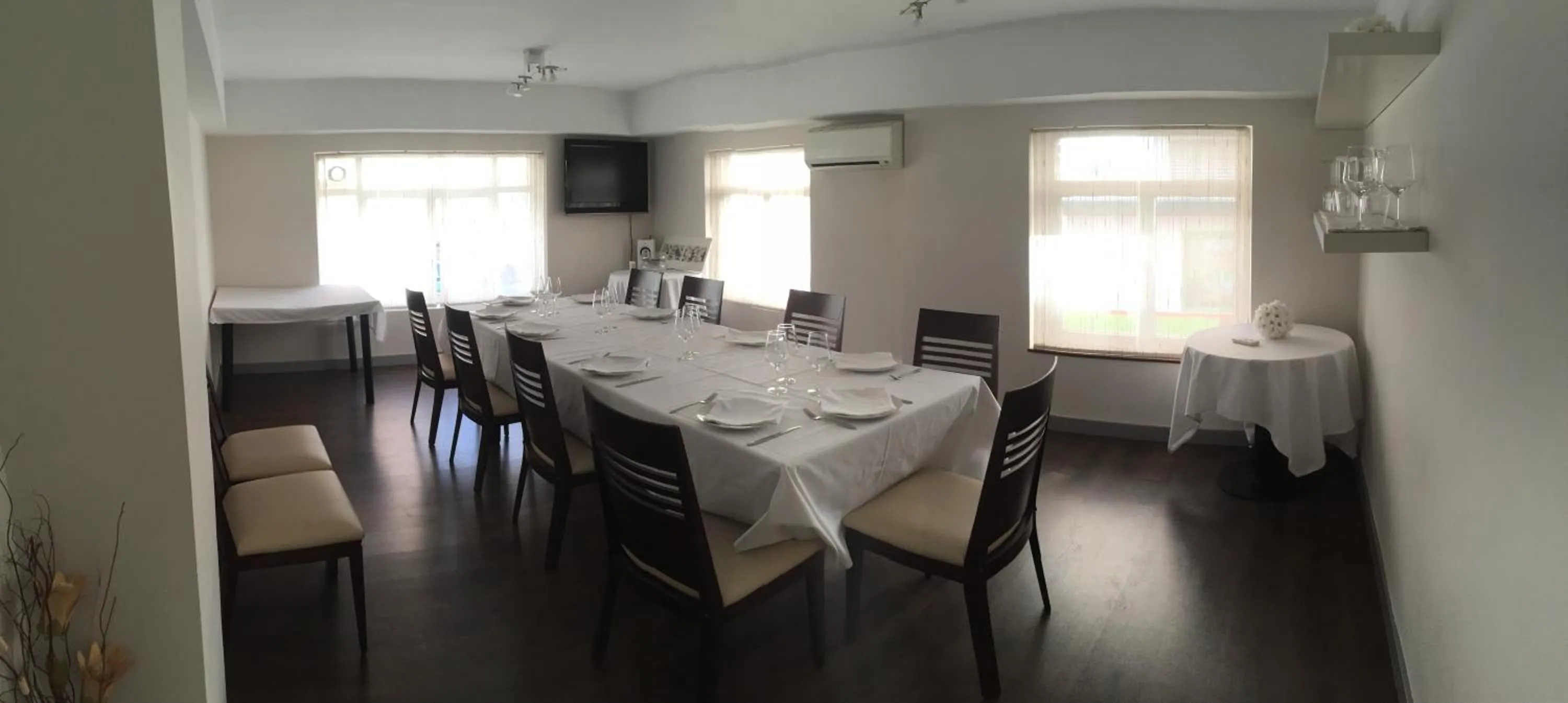 Restaurant/places to eat in Pension Oasis