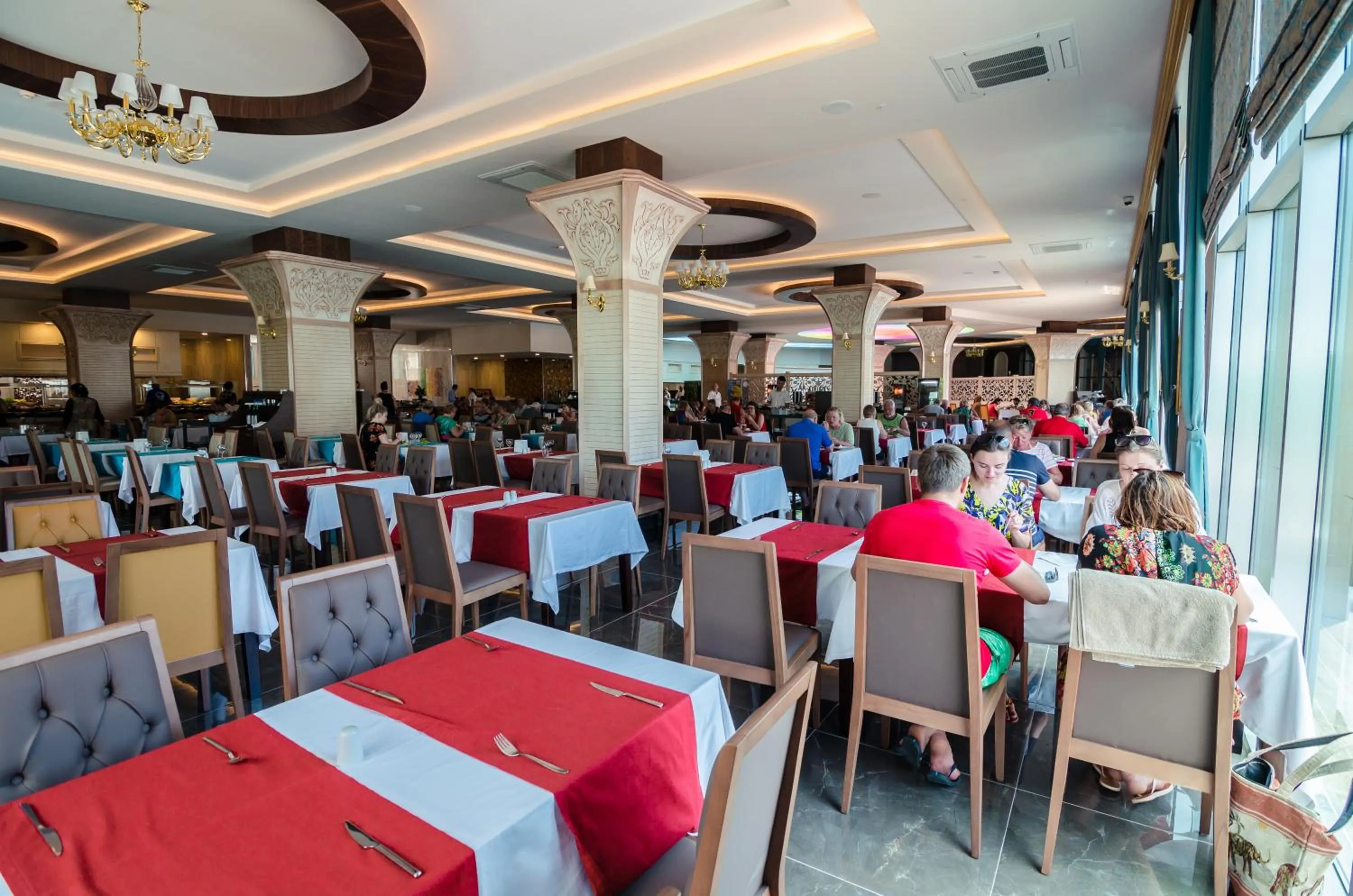 Restaurant/places to eat in The Lumos Deluxe Resort Hotel & Spa