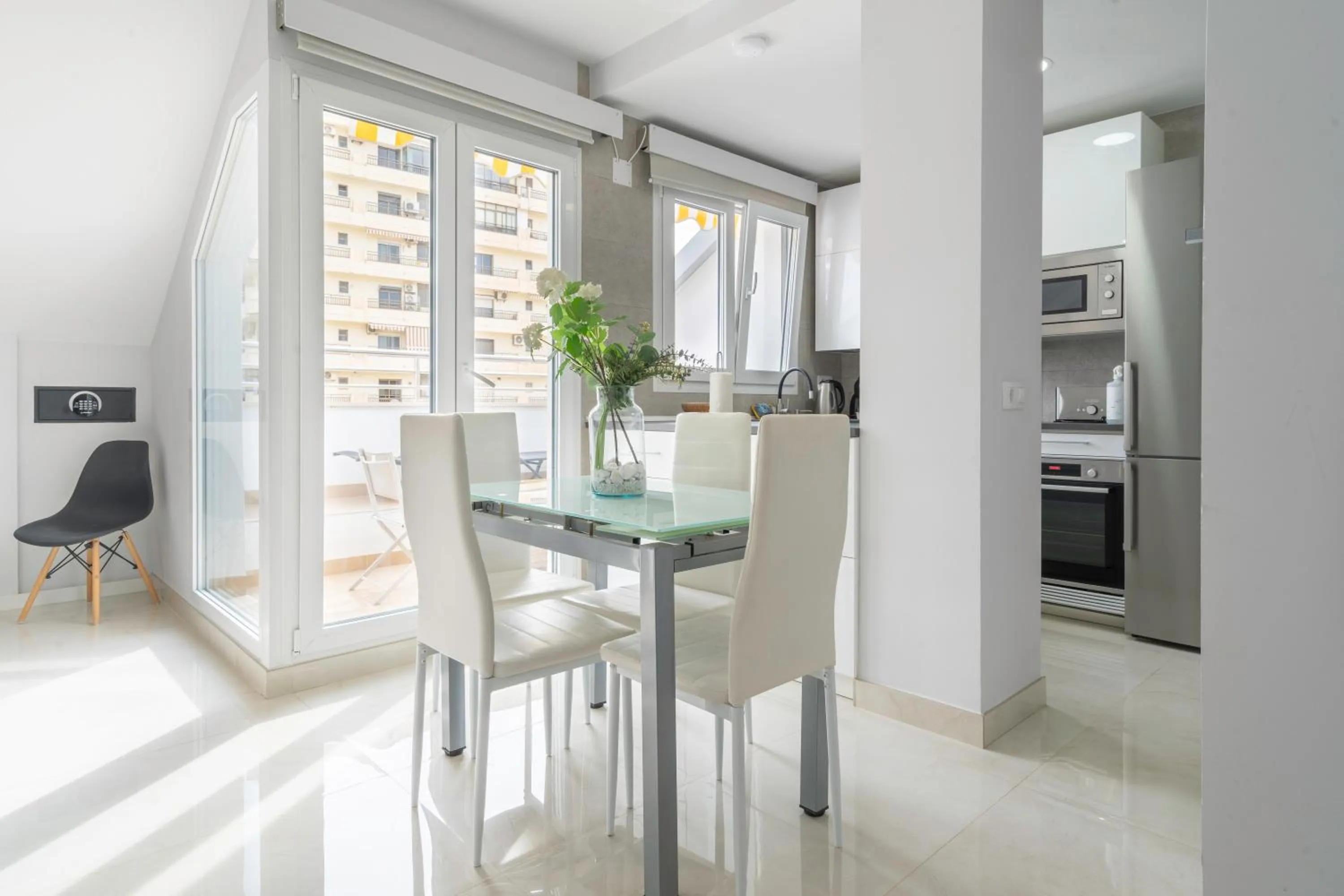 Dining area in Apartamentos Castillo by Sur Suites