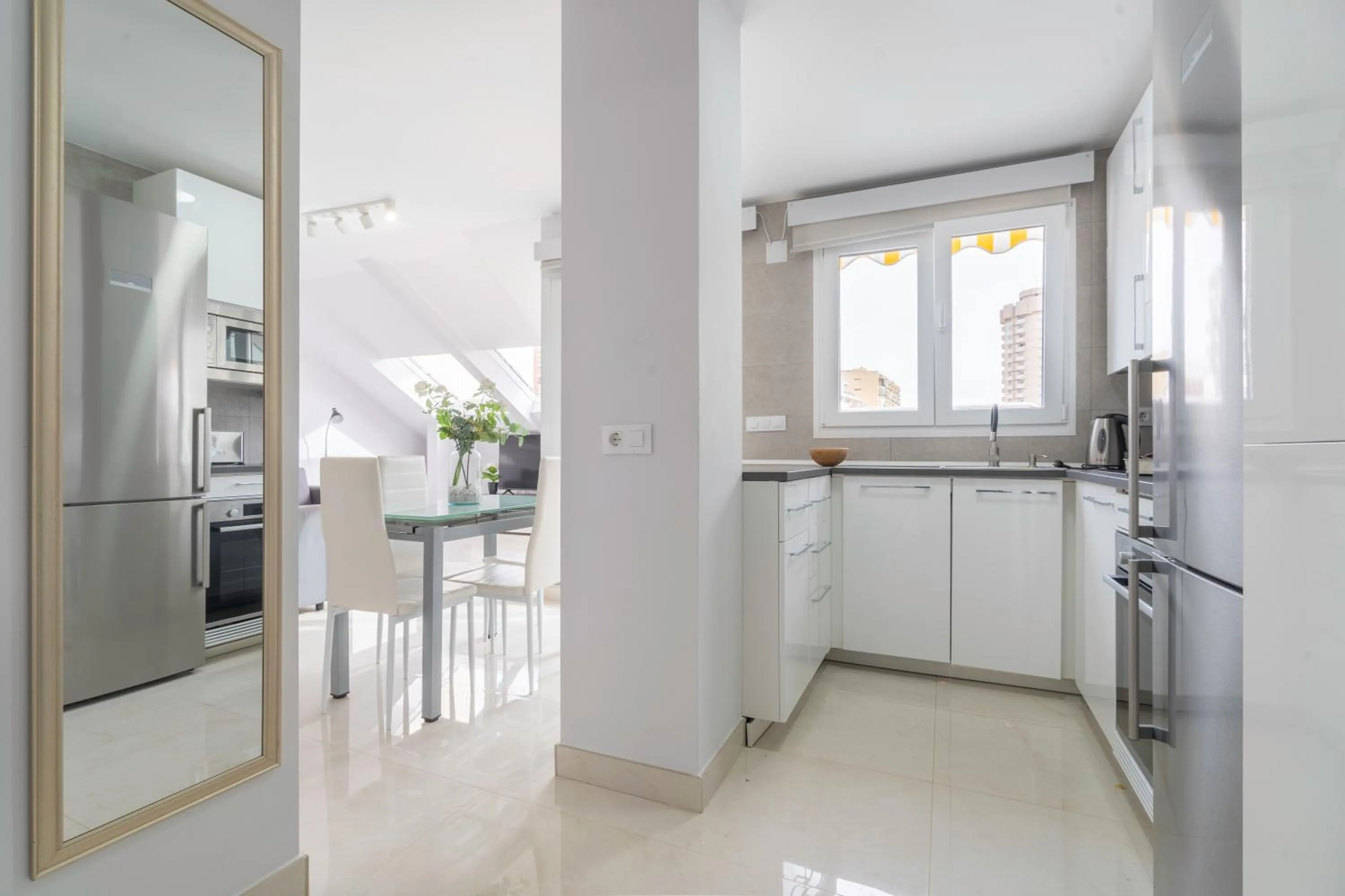 Kitchen or kitchenette in Apartamentos Castillo by Sur Suites