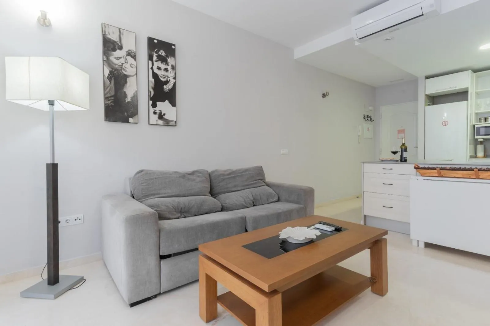 Living room in Apartamentos Castillo by Sur Suites