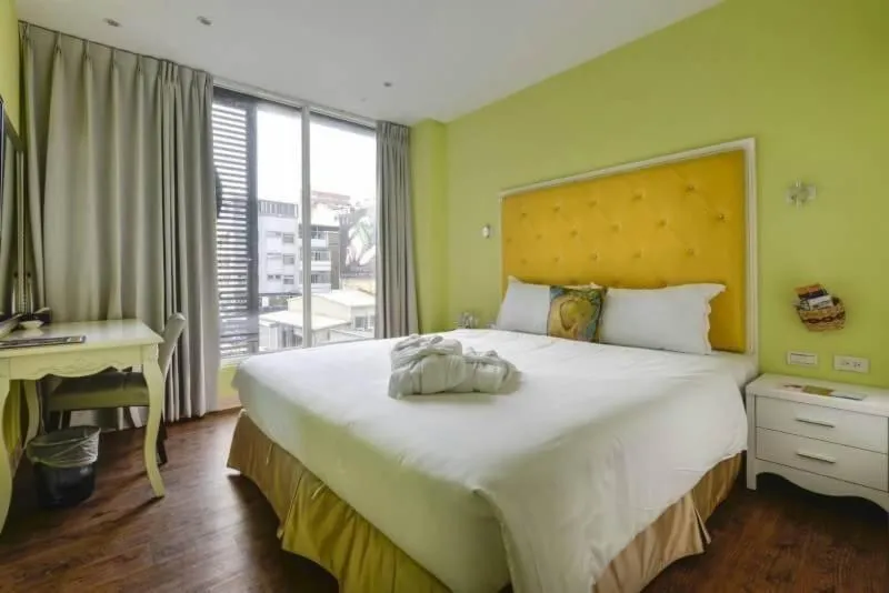 Bed in Lion King Hotel