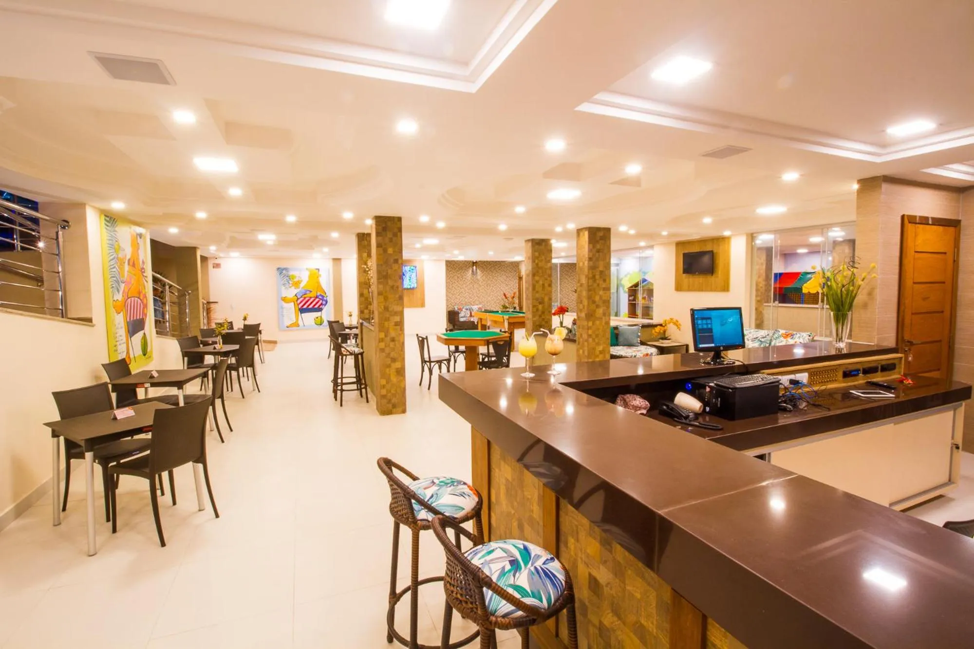 Evening entertainment in Portal Ville - Rede Soberano