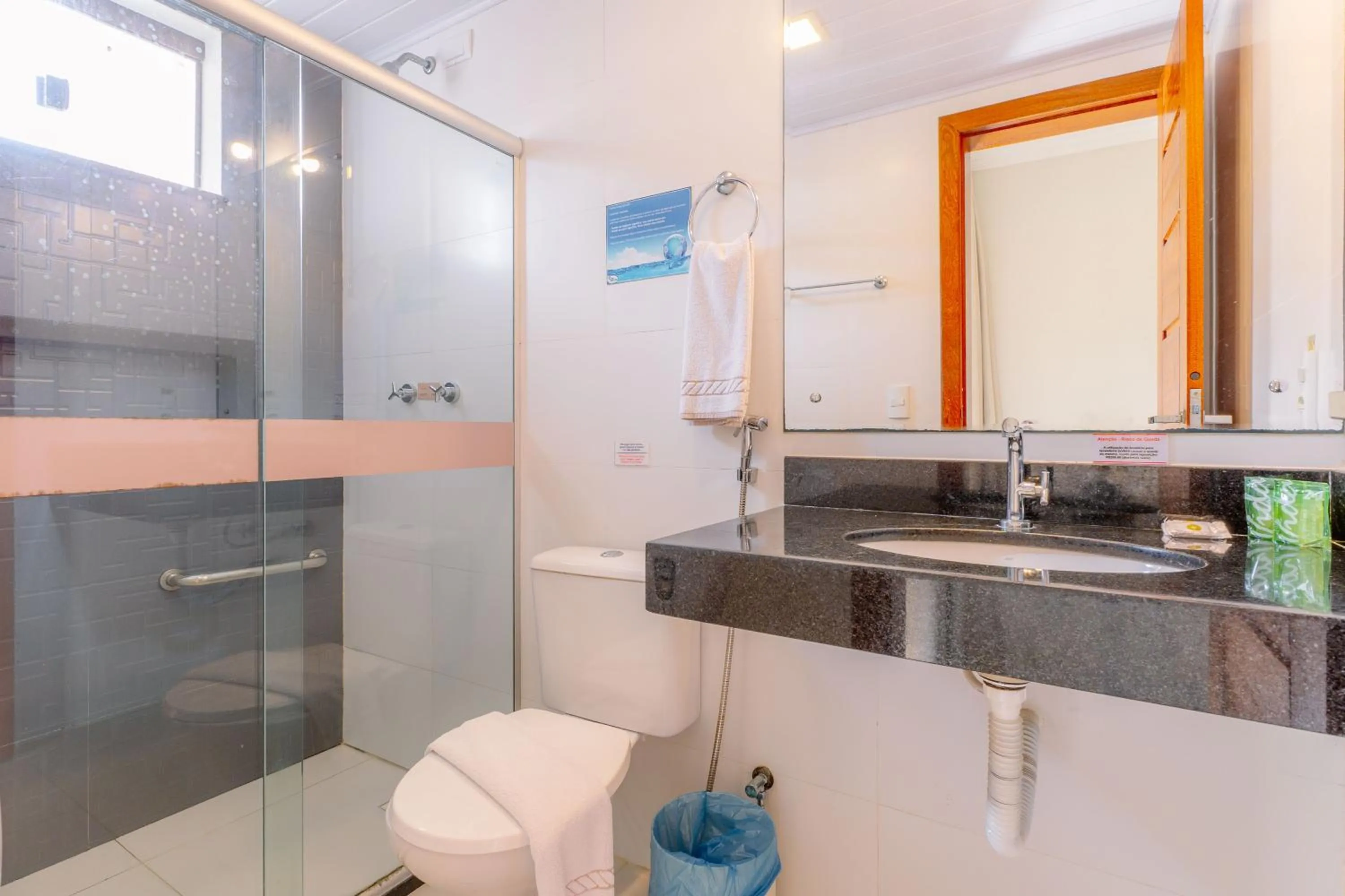 Bathroom in Portal Ville - Rede Soberano