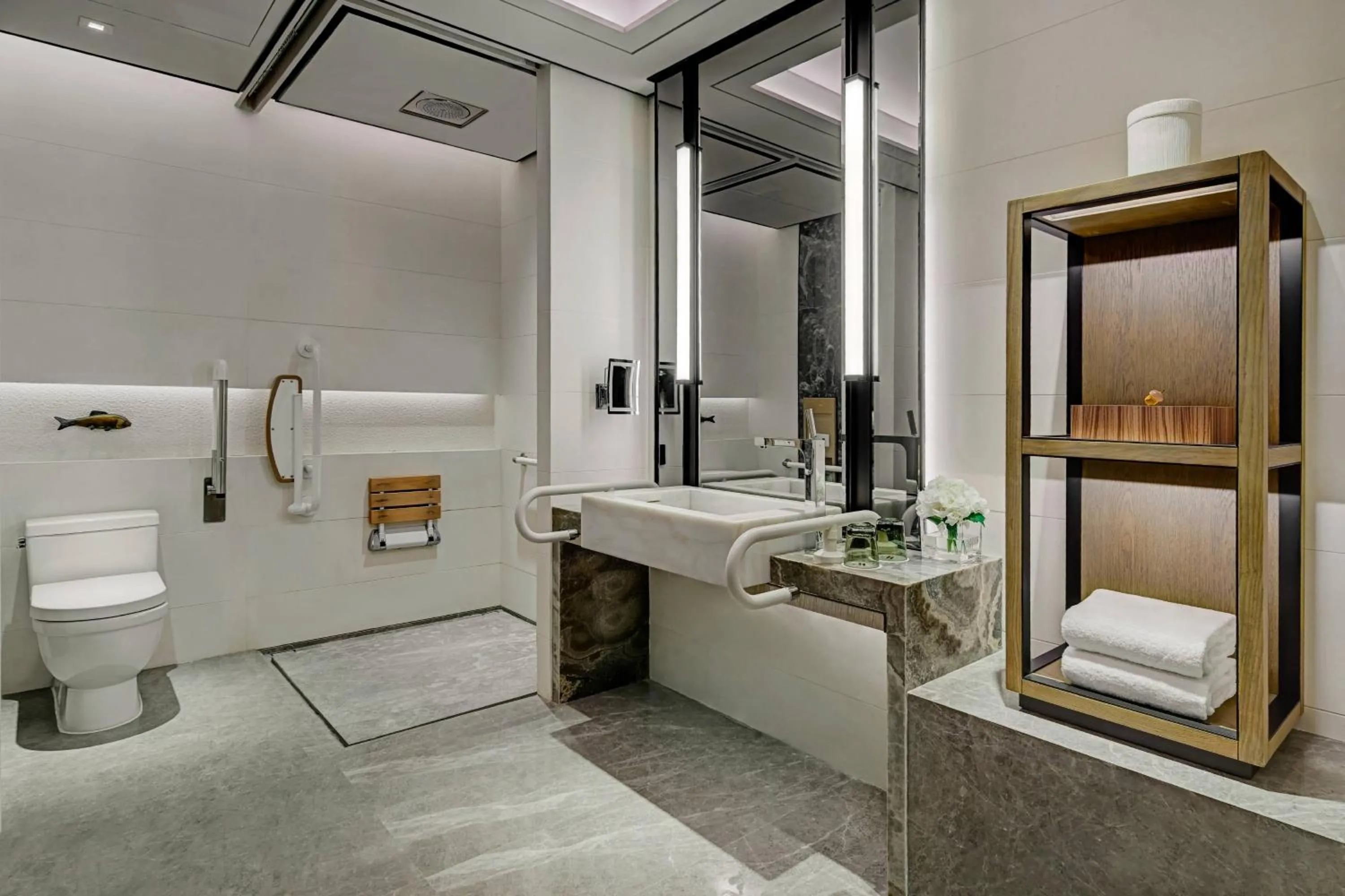 Bathroom in Shenzhen Marriott Hotel Nanshan