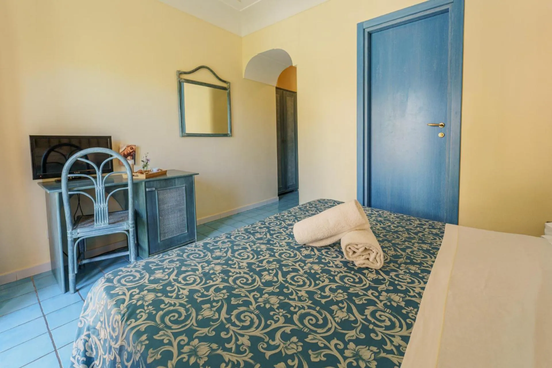 Bed in Hotel Terme Zi Carmela