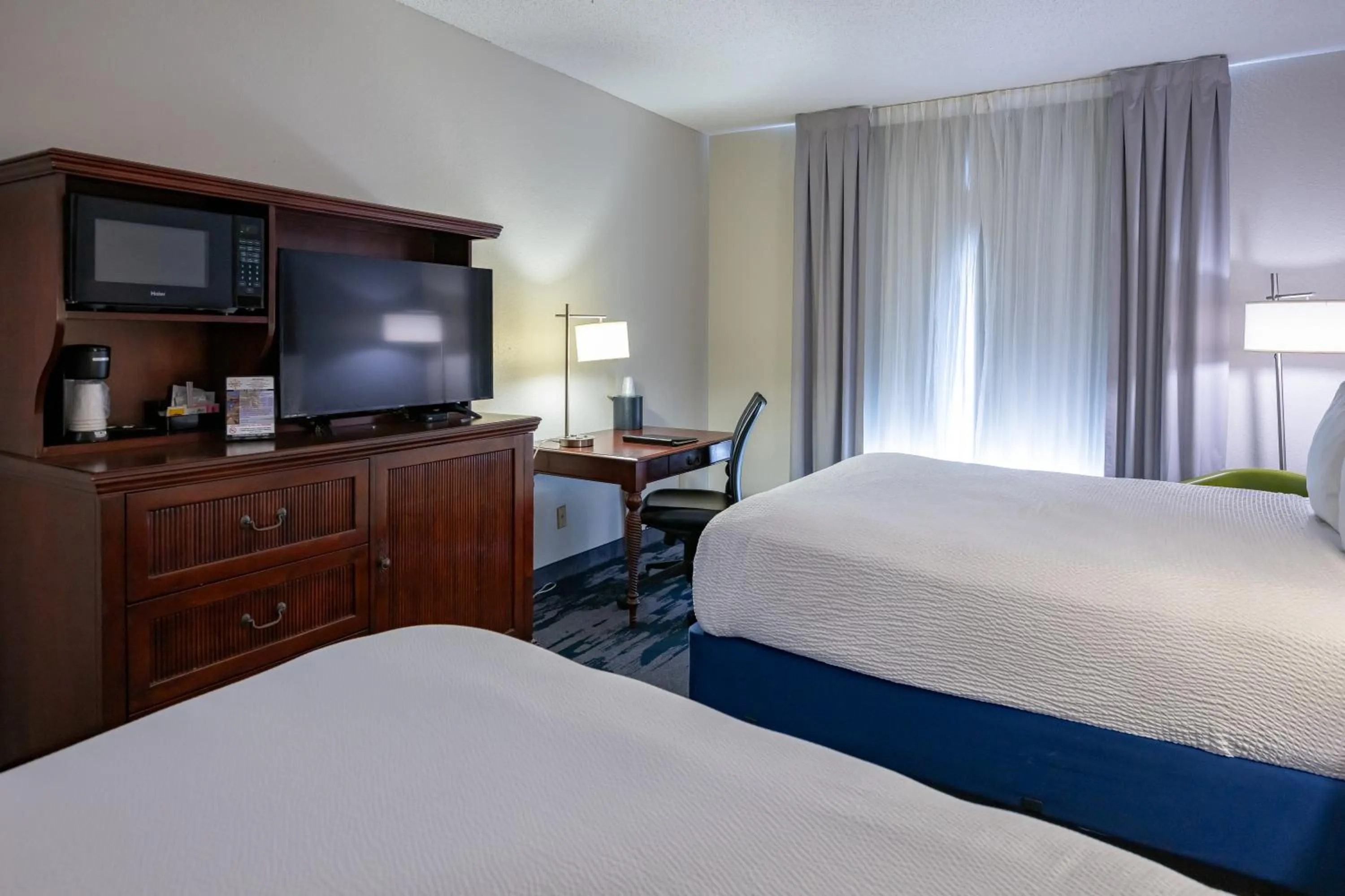 Bedroom, Bed in SummerPlace Inn