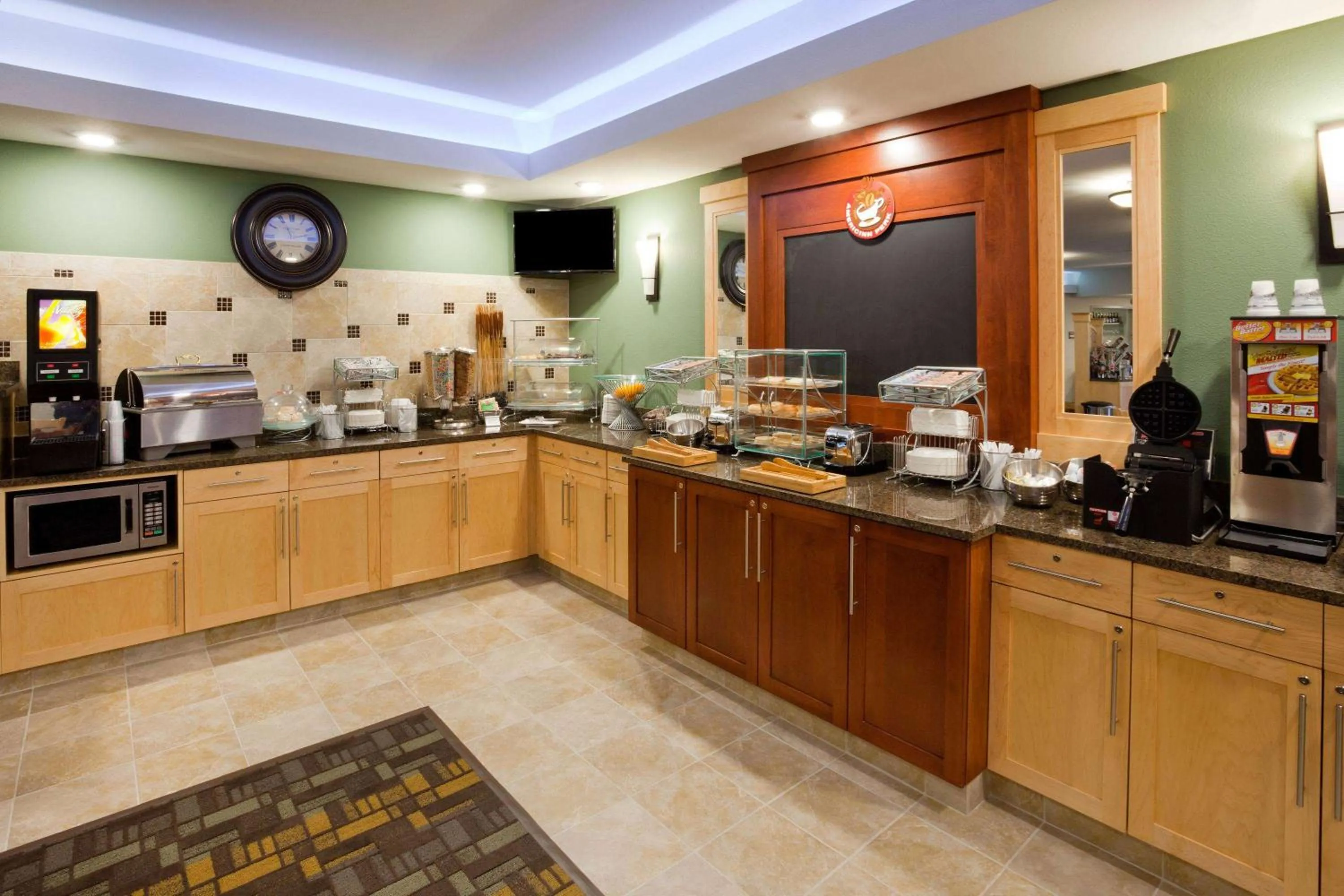 Restaurant/places to eat in AmericInn by Wyndham Sibley