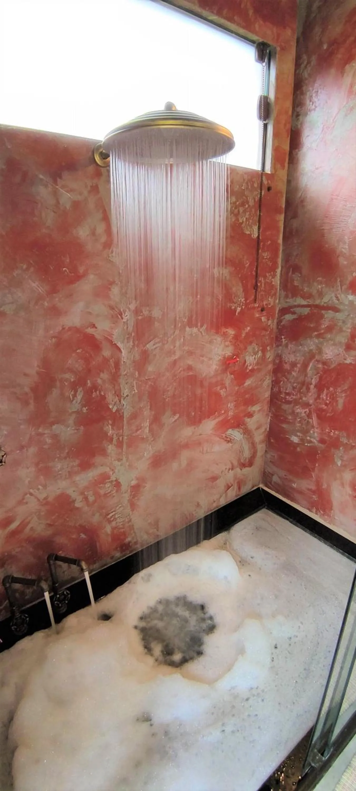 Shower in Pousada Silvestre