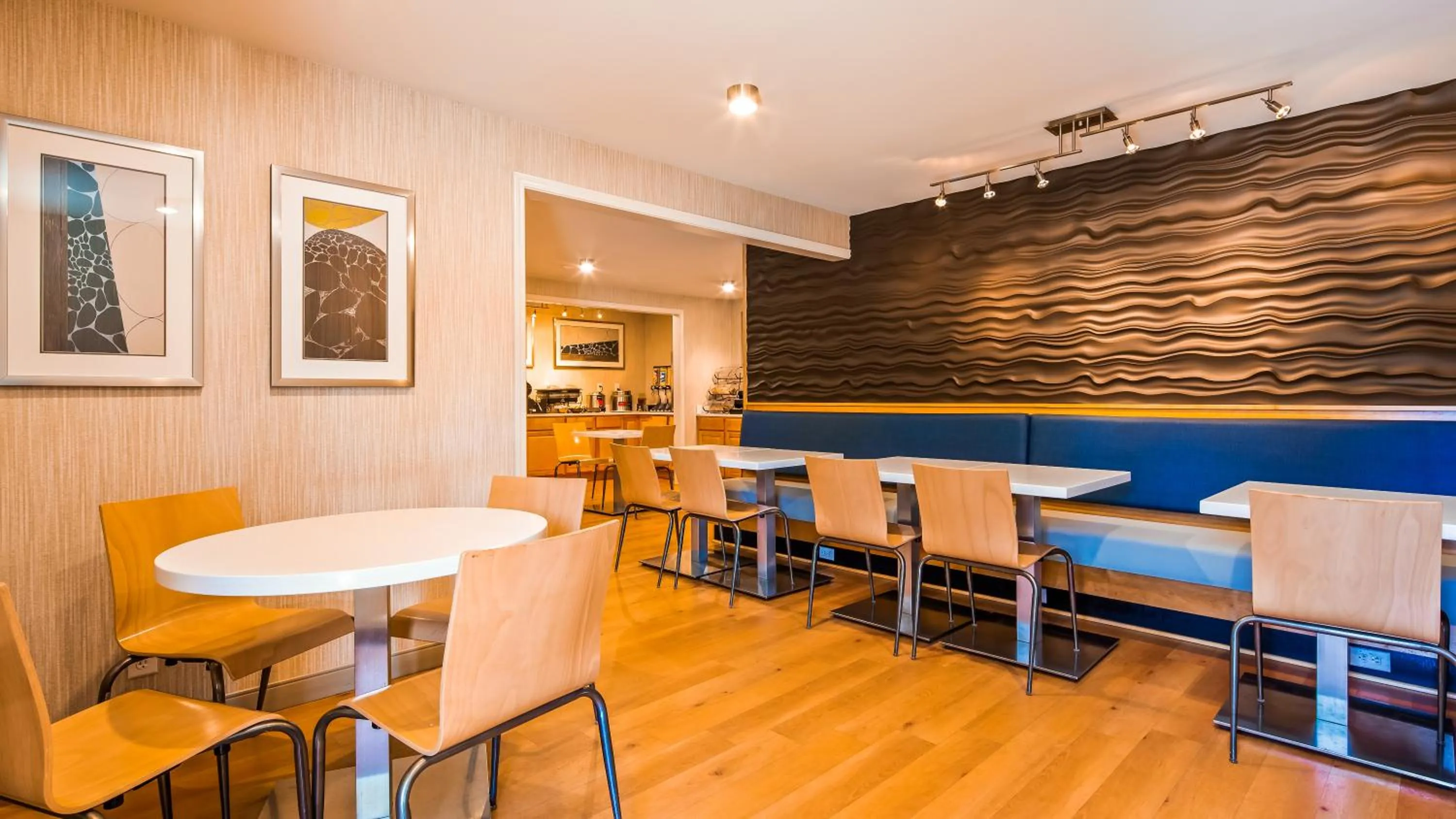 Restaurant/places to eat in Best Western Horizon Inn