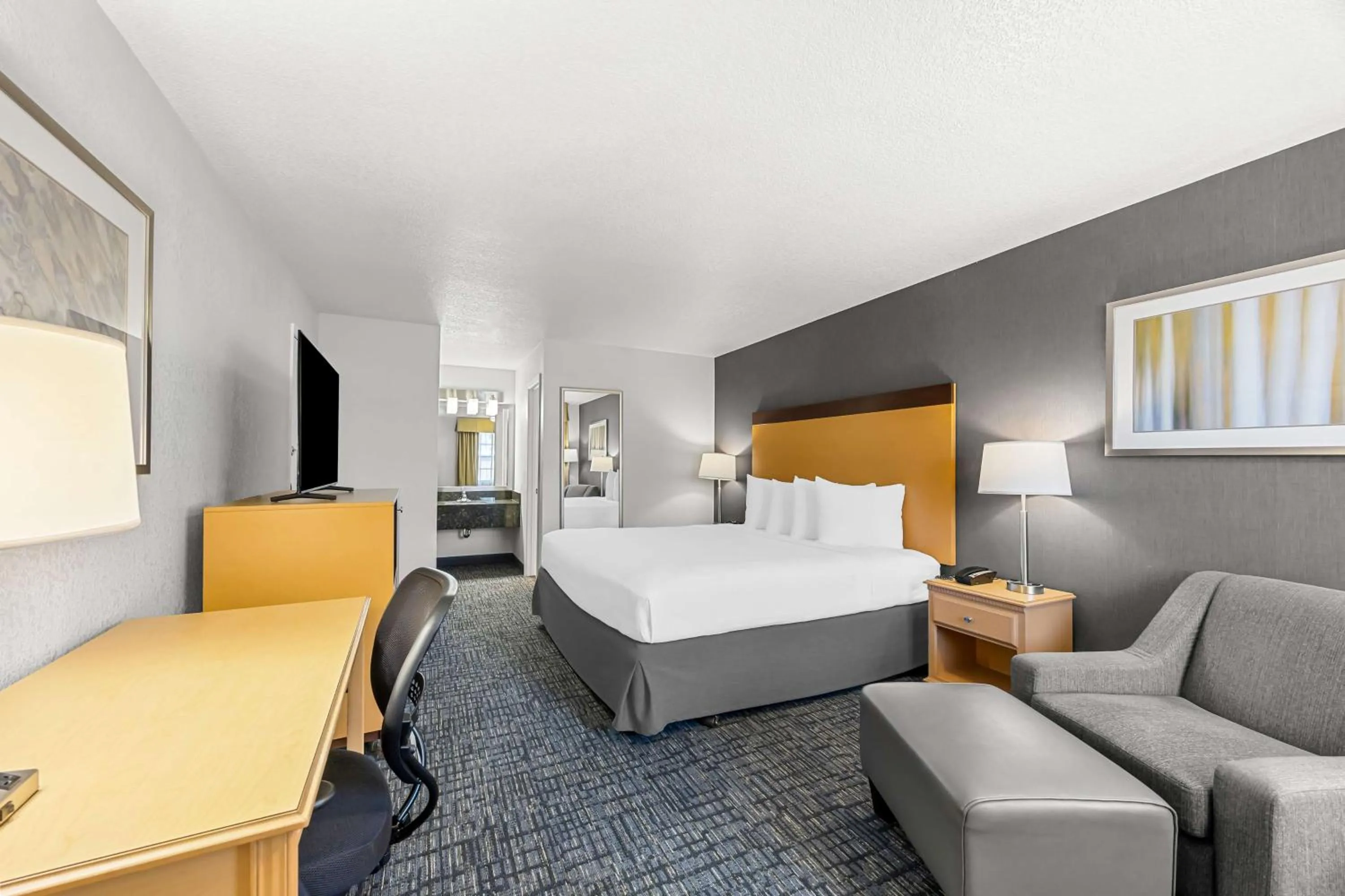 Bedroom, Bed in Best Western Horizon Inn