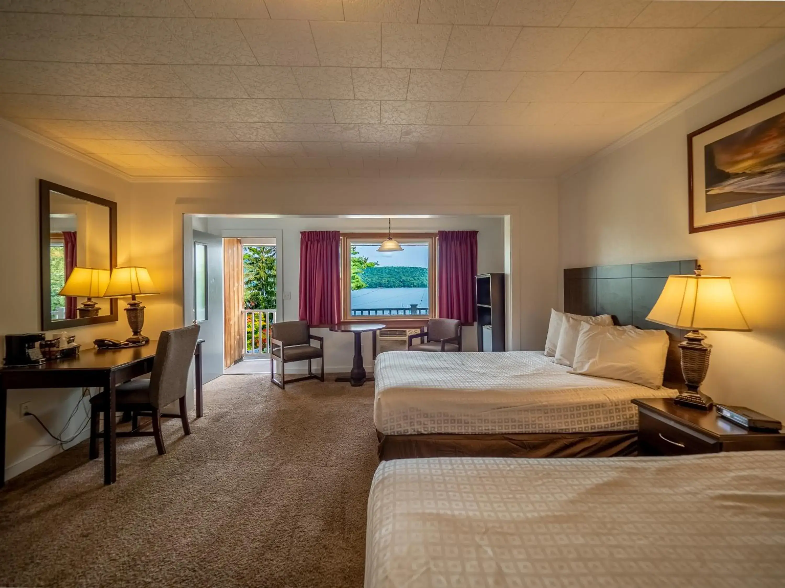 Double Room with Balcony in Lake 'N Pines Motel Double Room with Balcony in Lake 'N Pines Motel