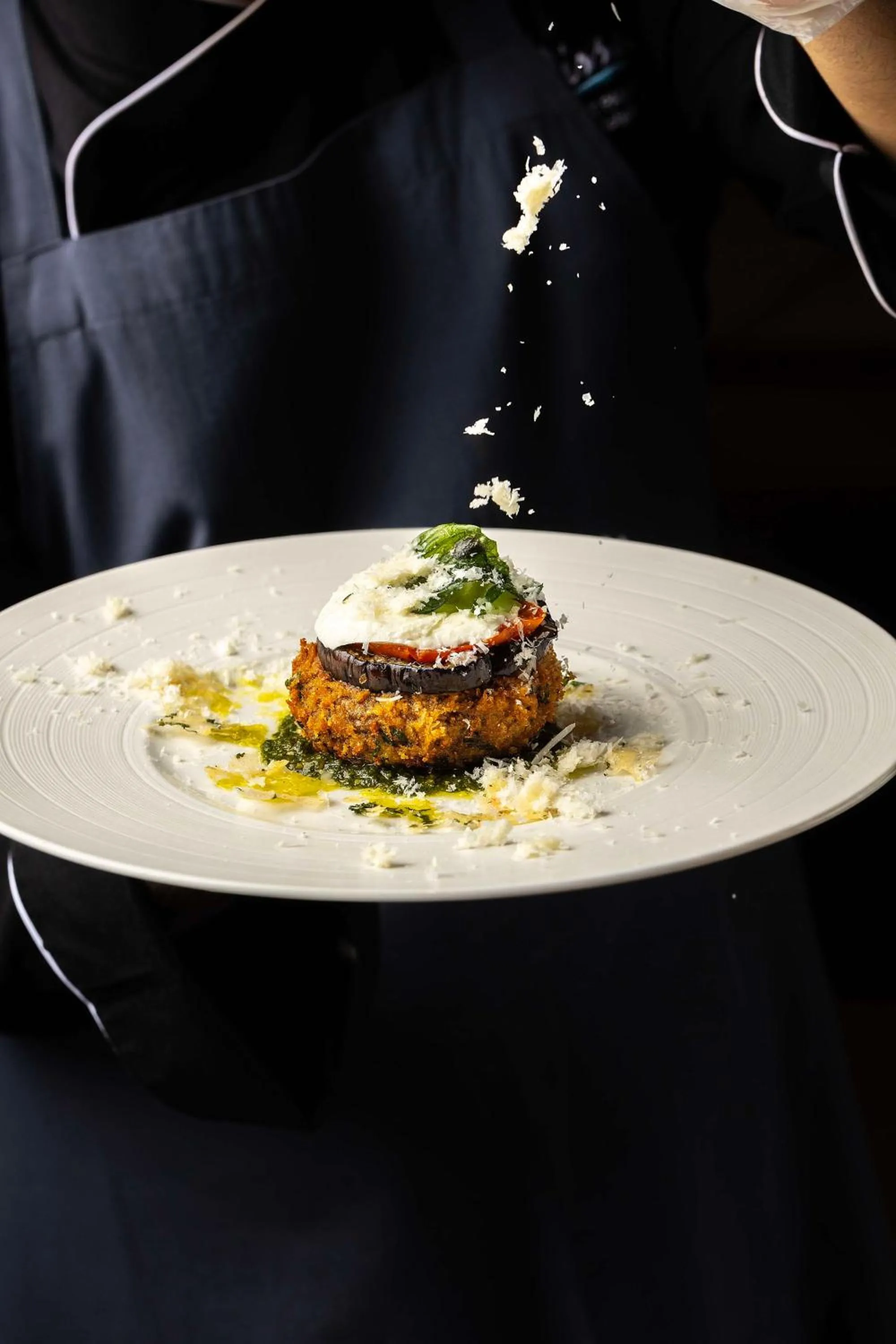 Food and drinks in Levatio Suites Muscat, a member of Radisson Individuals