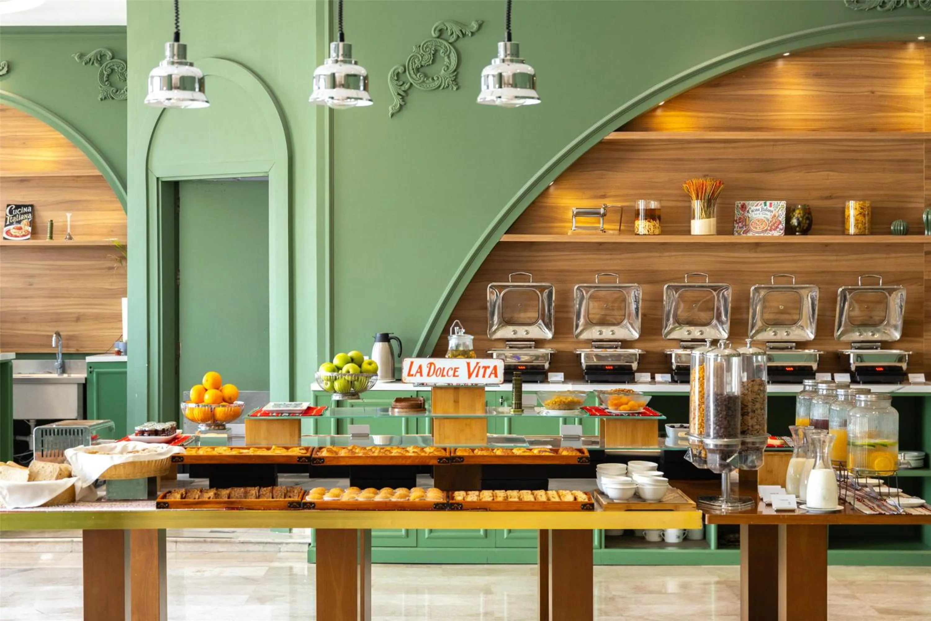 Restaurant/places to eat in Levatio Suites Muscat, a member of Radisson Individuals