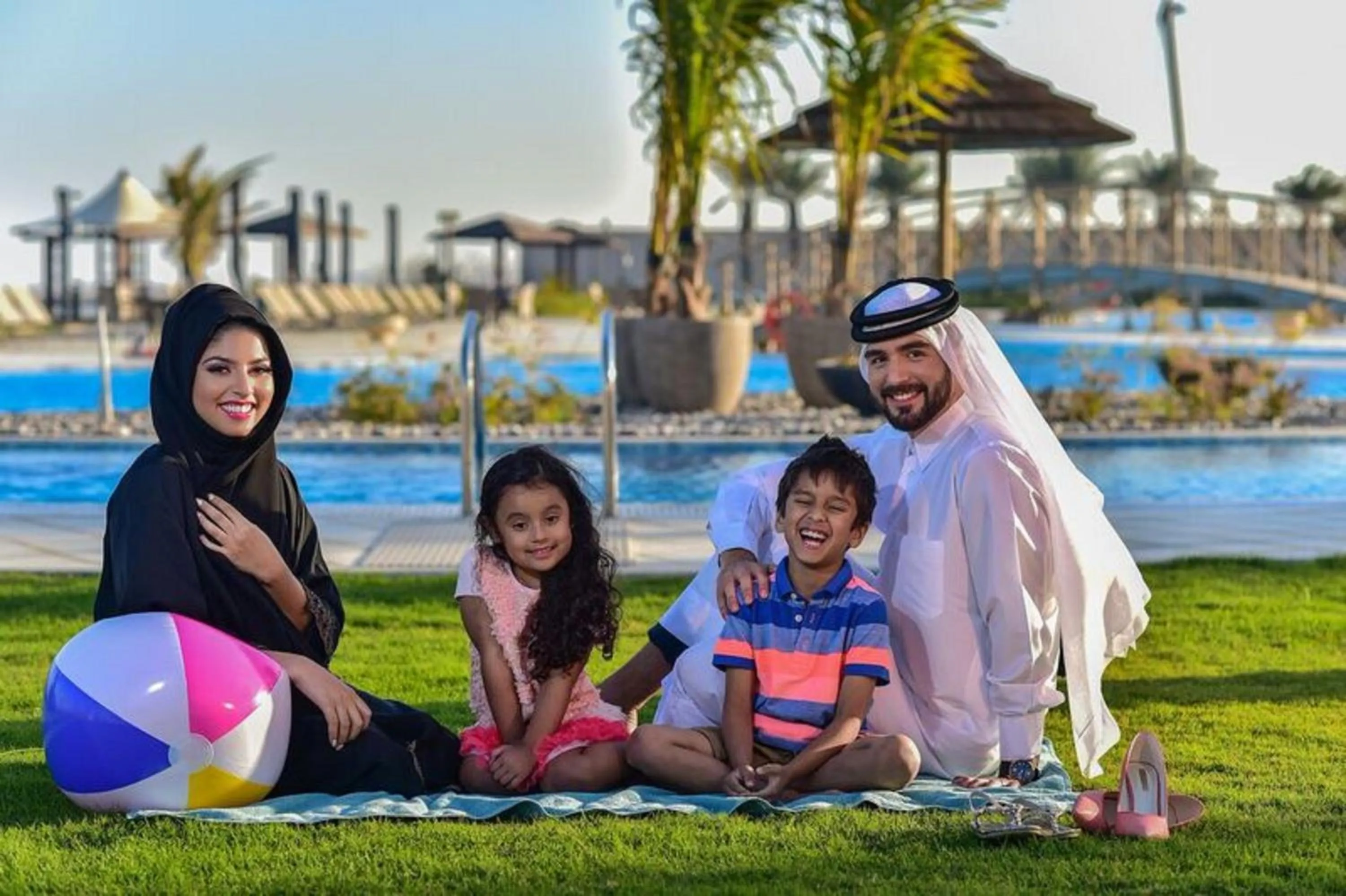 Family in Simaisma A Murwab Resort