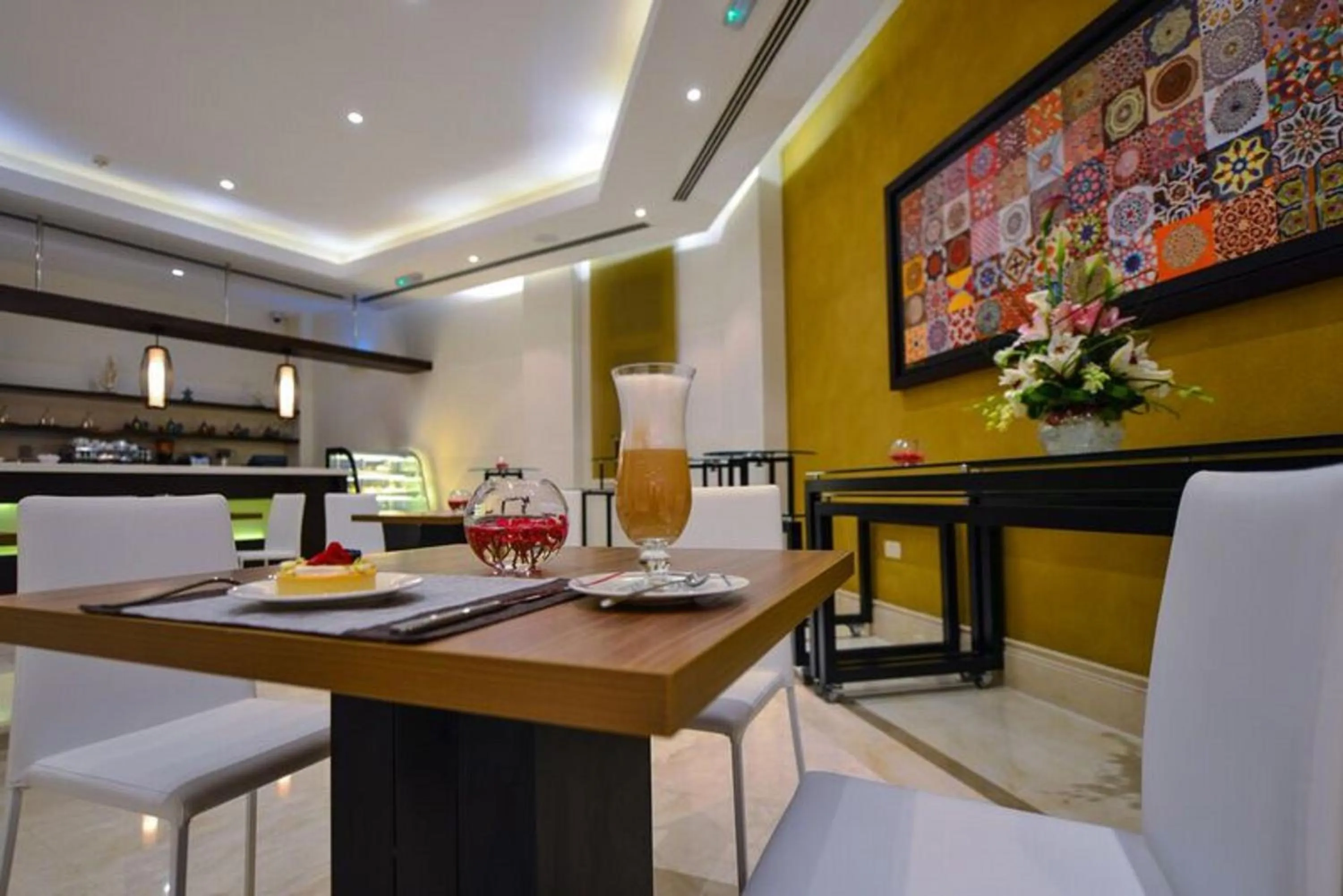 Restaurant/places to eat in Simaisma A Murwab Resort