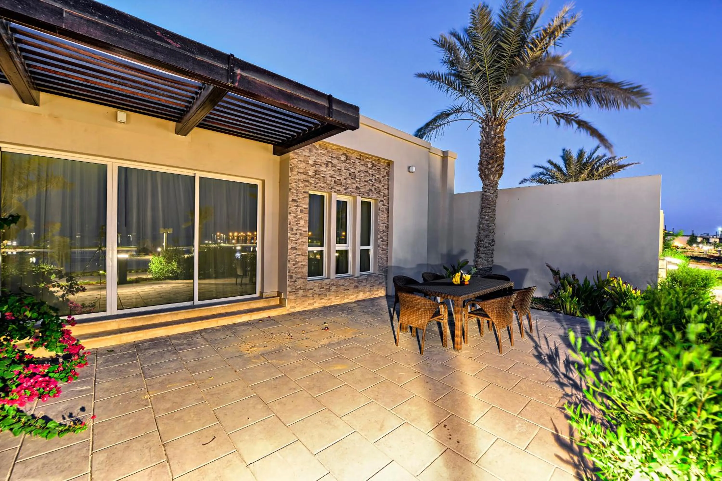 Patio in Simaisma A Murwab Resort