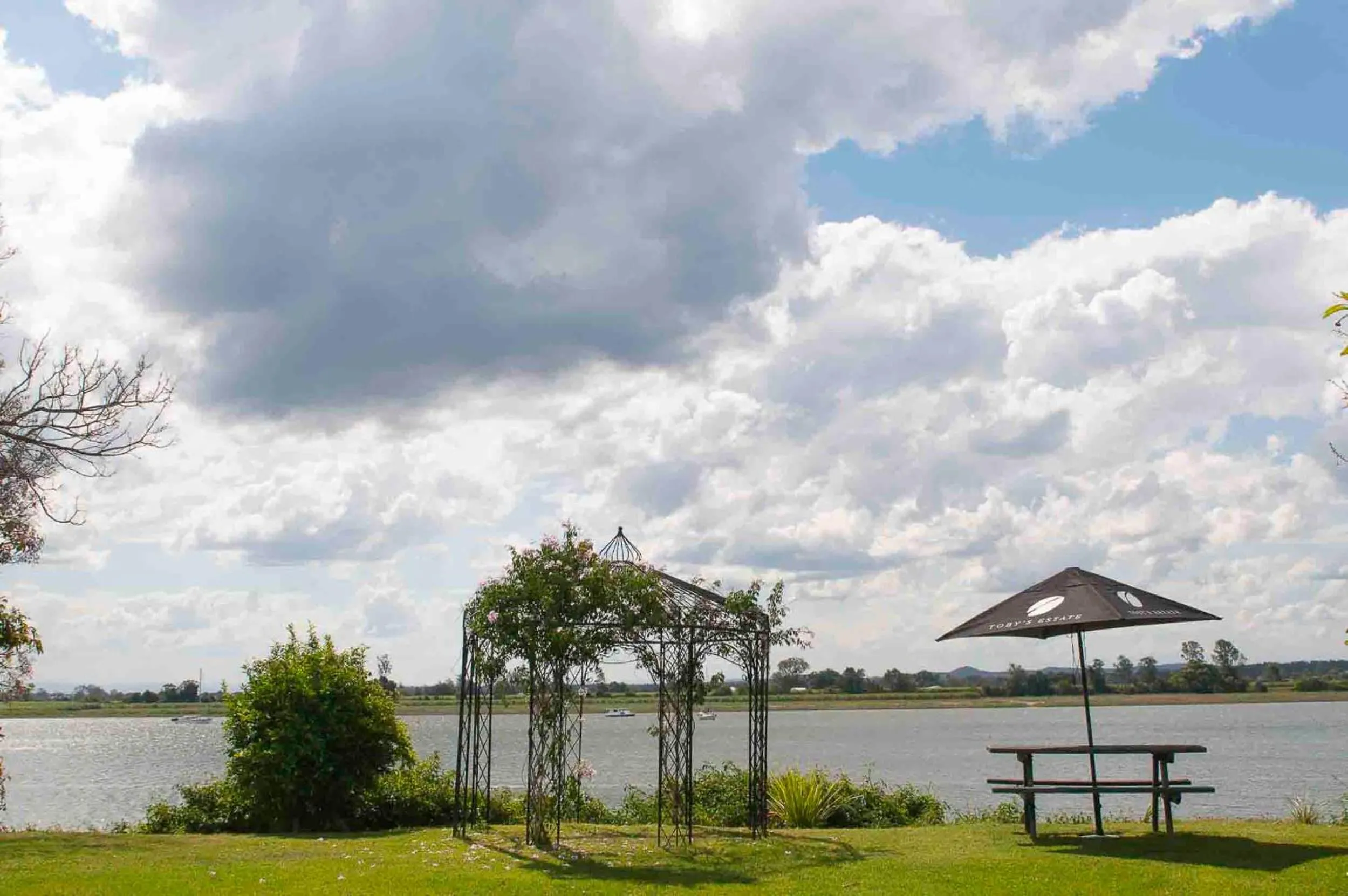 Area and facilities in Ulmarra Hotel