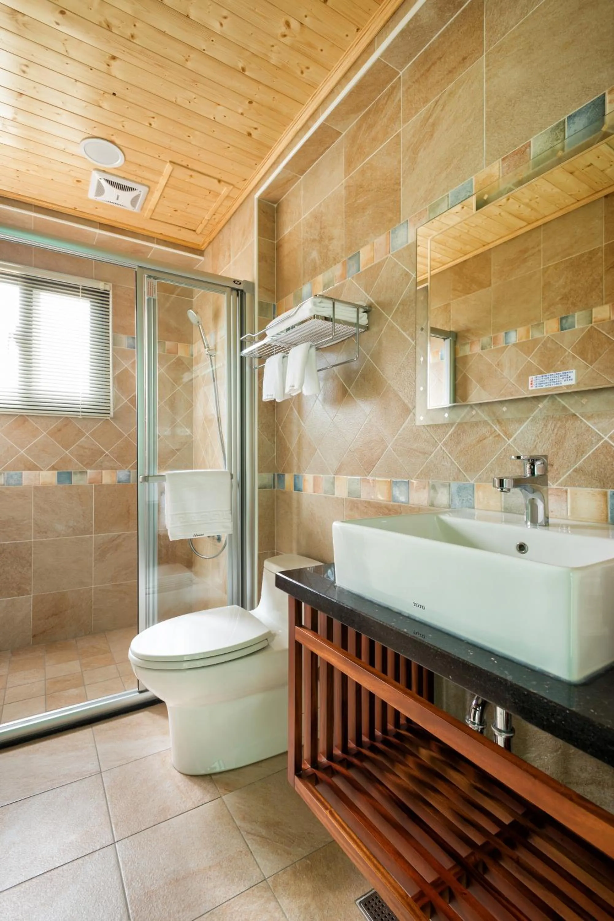 Shower in 伊笛幔休閒民宿 電梯民宿 車位需預約