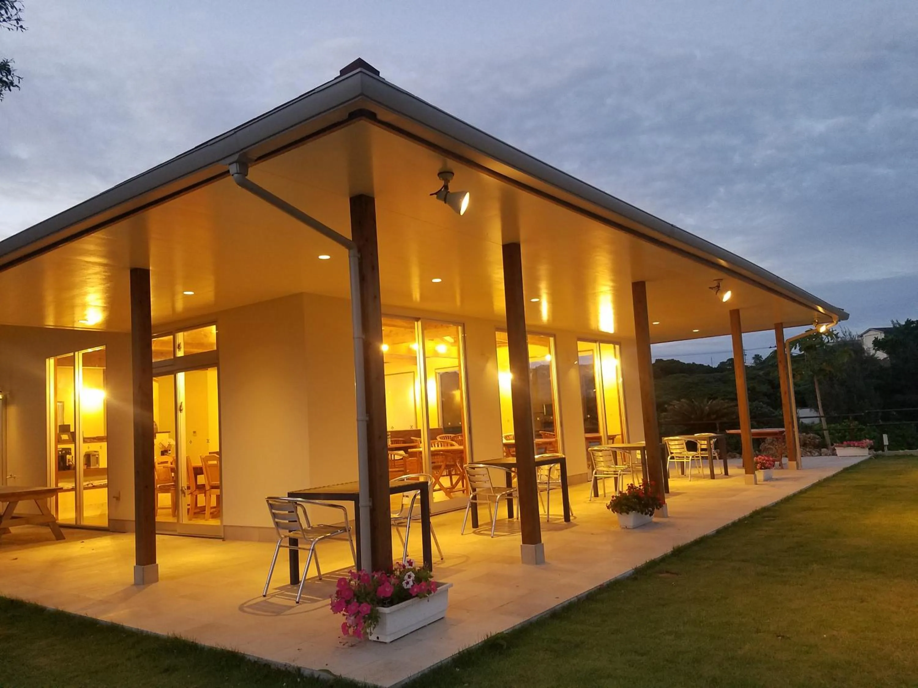 Restaurant/places to eat in Villa Unarizaki