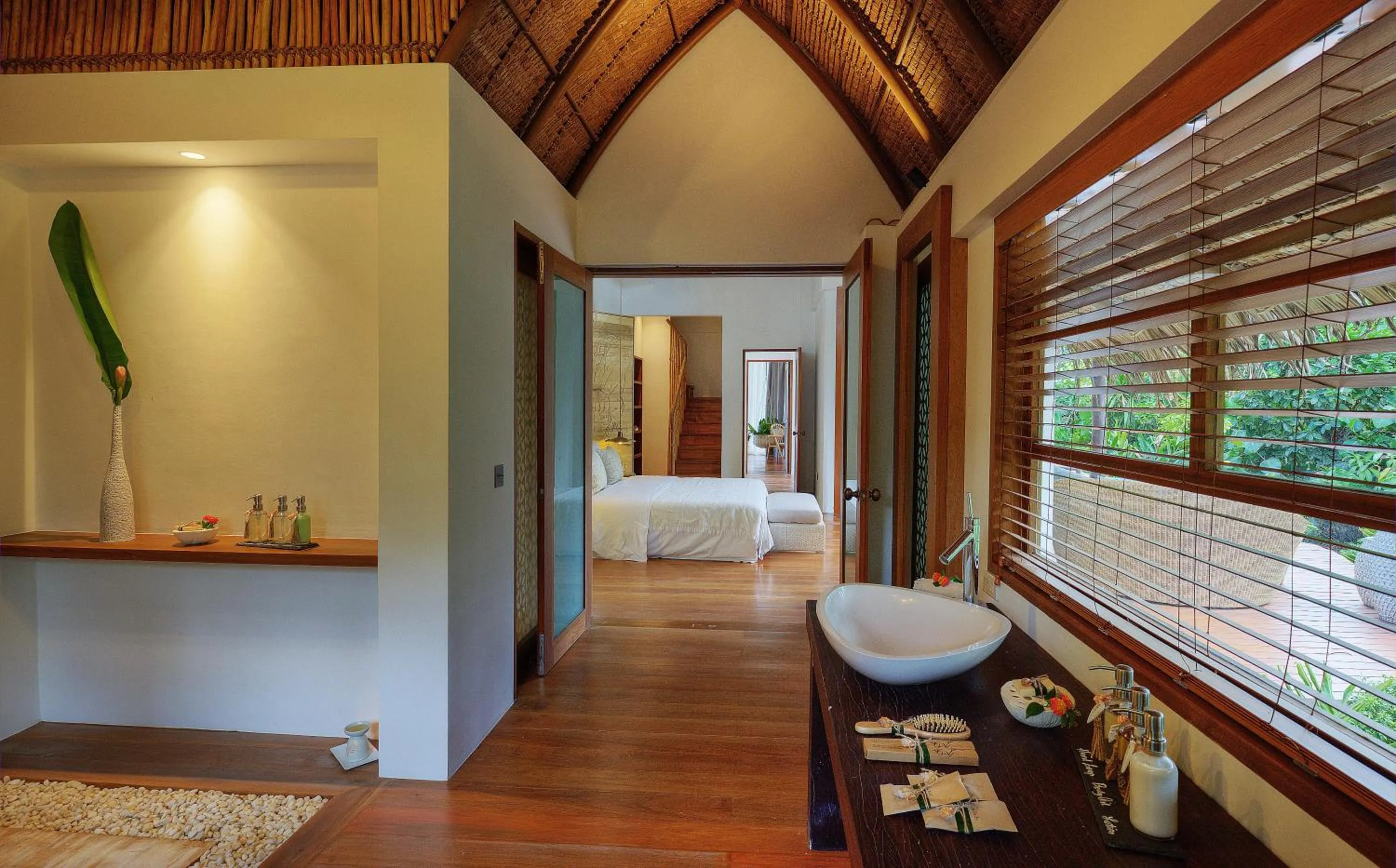 Bathroom, Bed in Nay Palad Hideaway - All Inclusive Stay